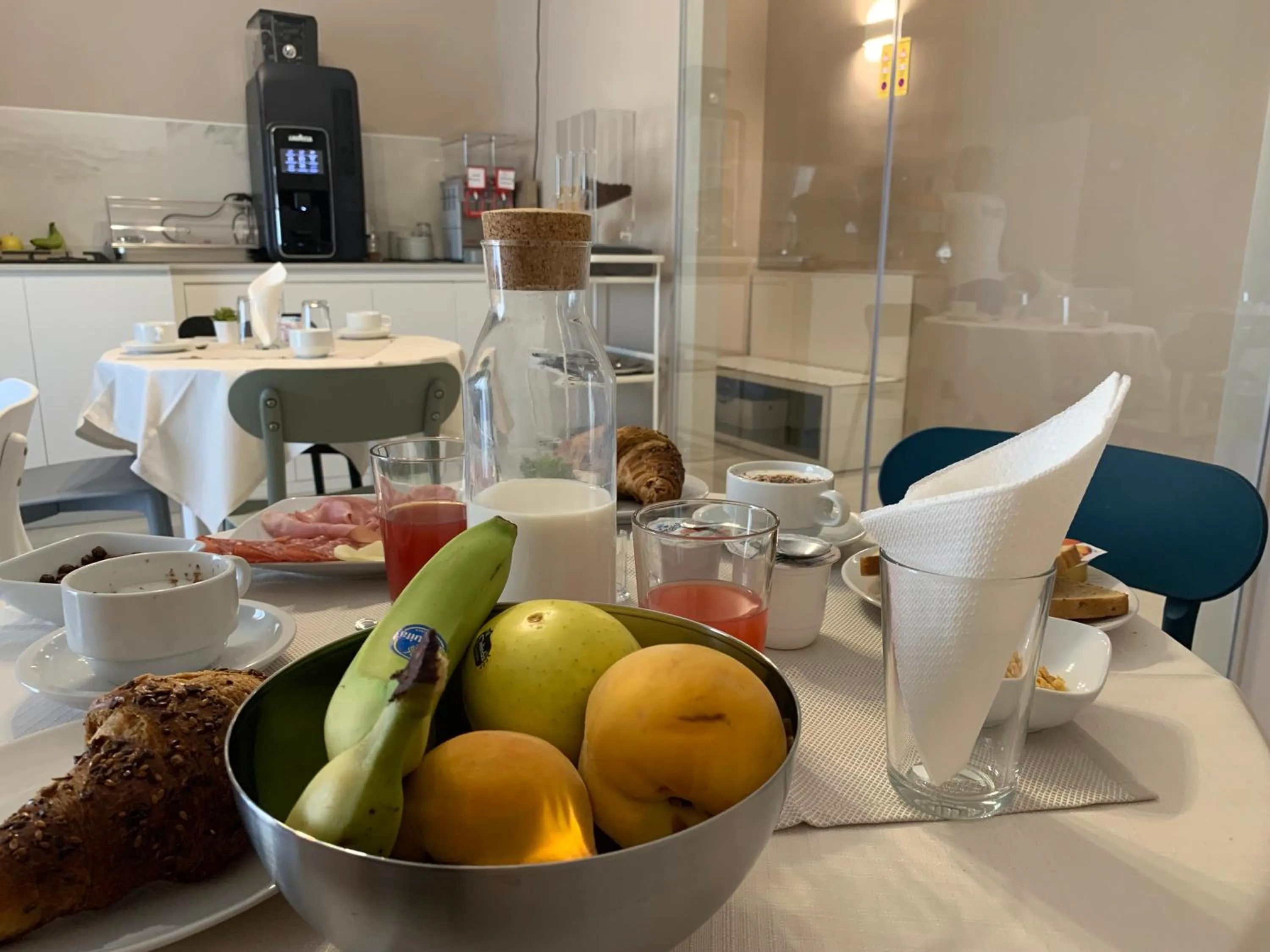 Breakfast in Eolian Port B&B