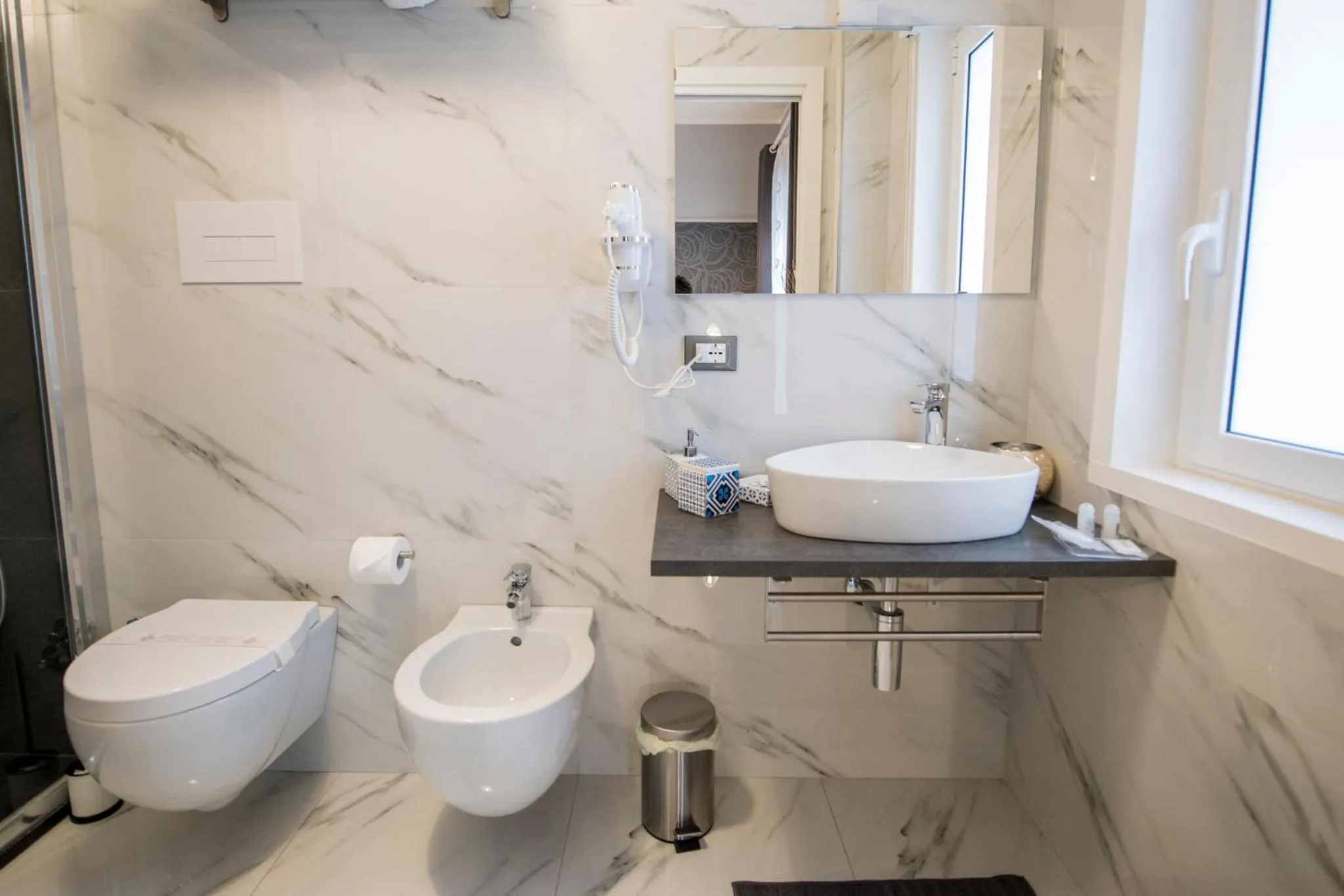 Bathroom in Eolian Port B&B