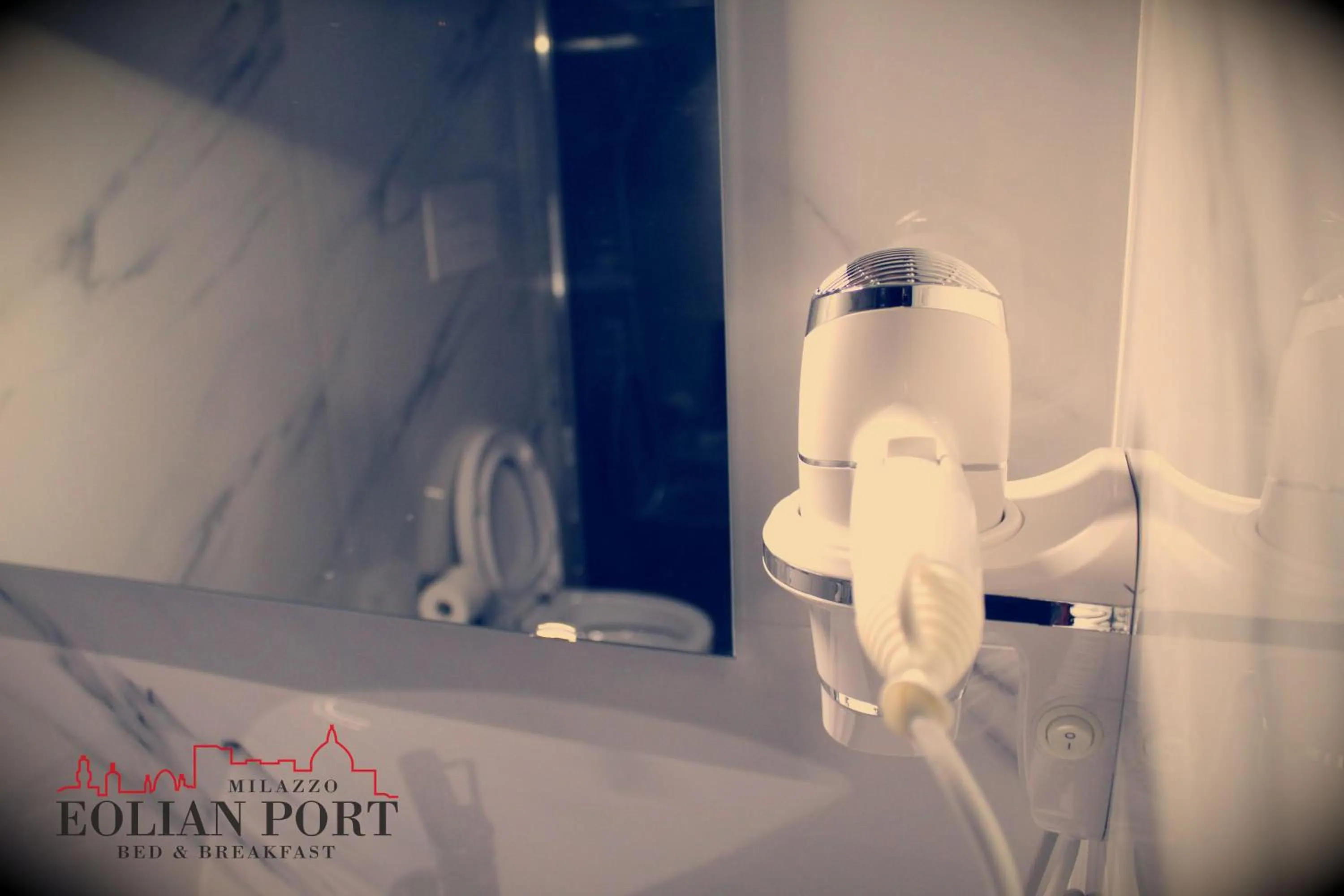 Bathroom in Eolian Port B&B