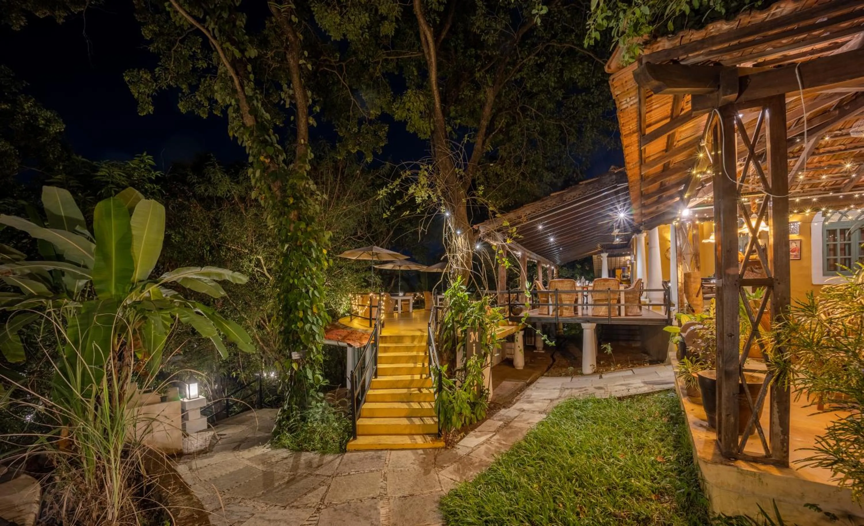 Restaurant/places to eat in Wildflower Villas - All Villa Hotel, Family Run