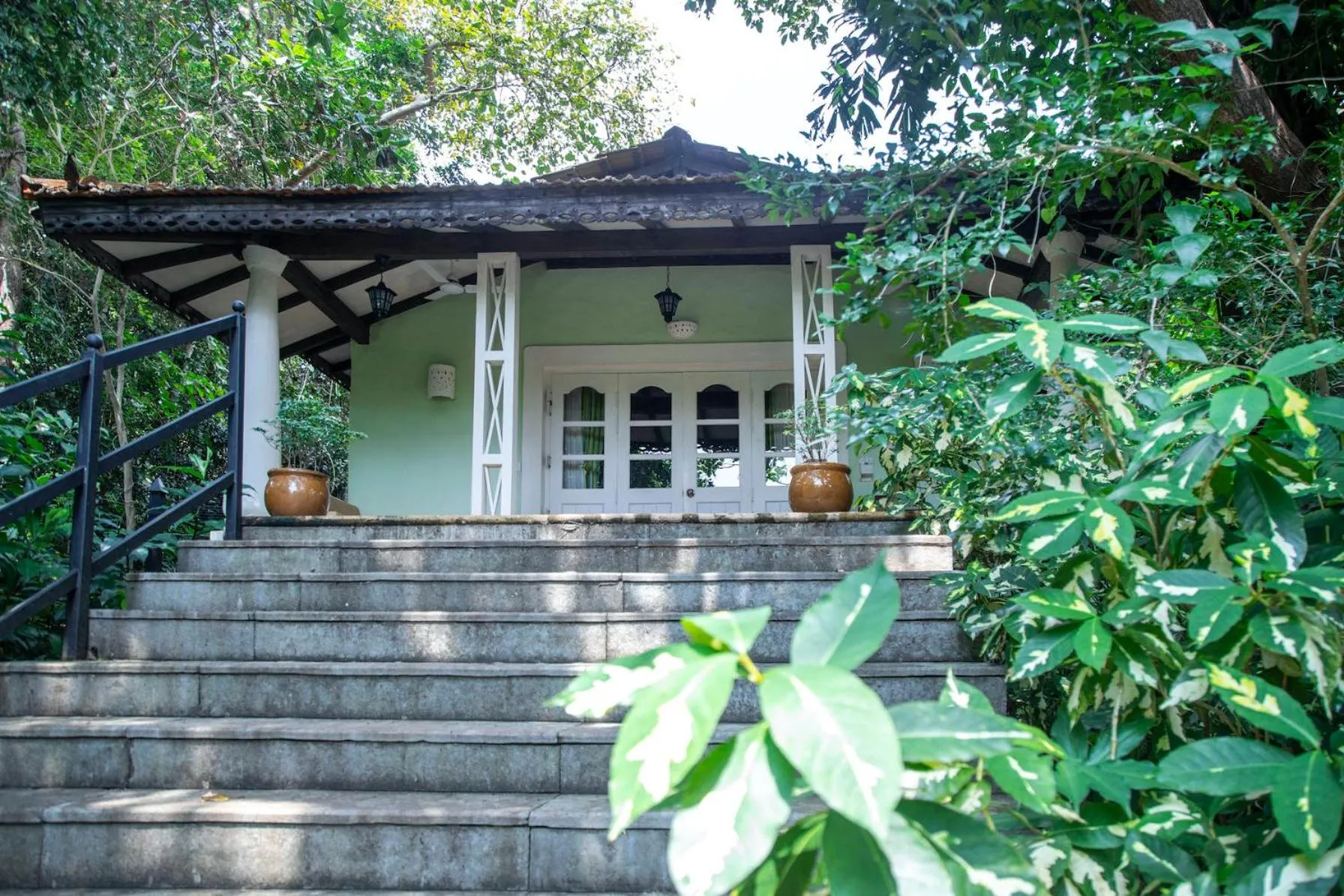 Property building in Wildflower Villas - All Villa Hotel, Family Run