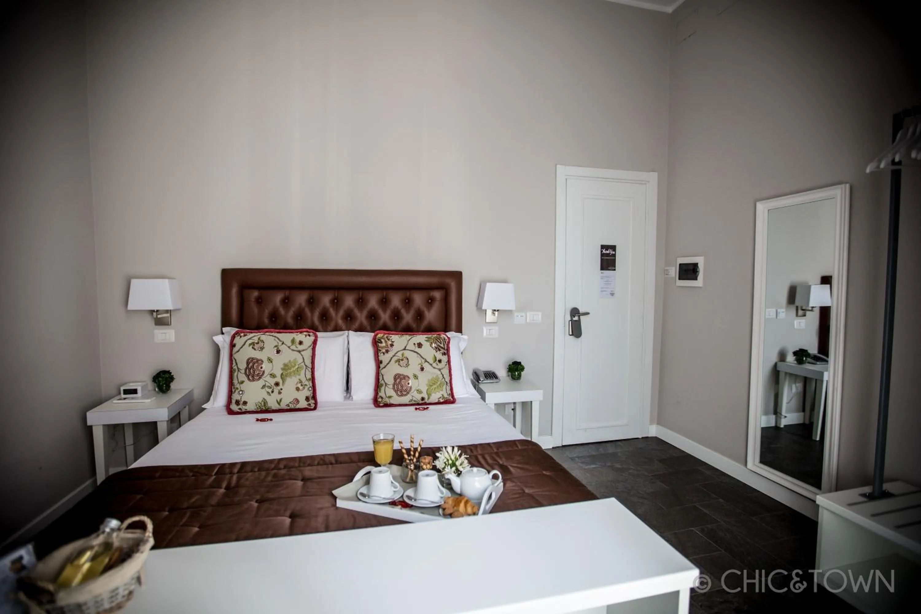 Photo of the whole room, Bed in Chic & Town Luxury Rooms Piazza di Spagna