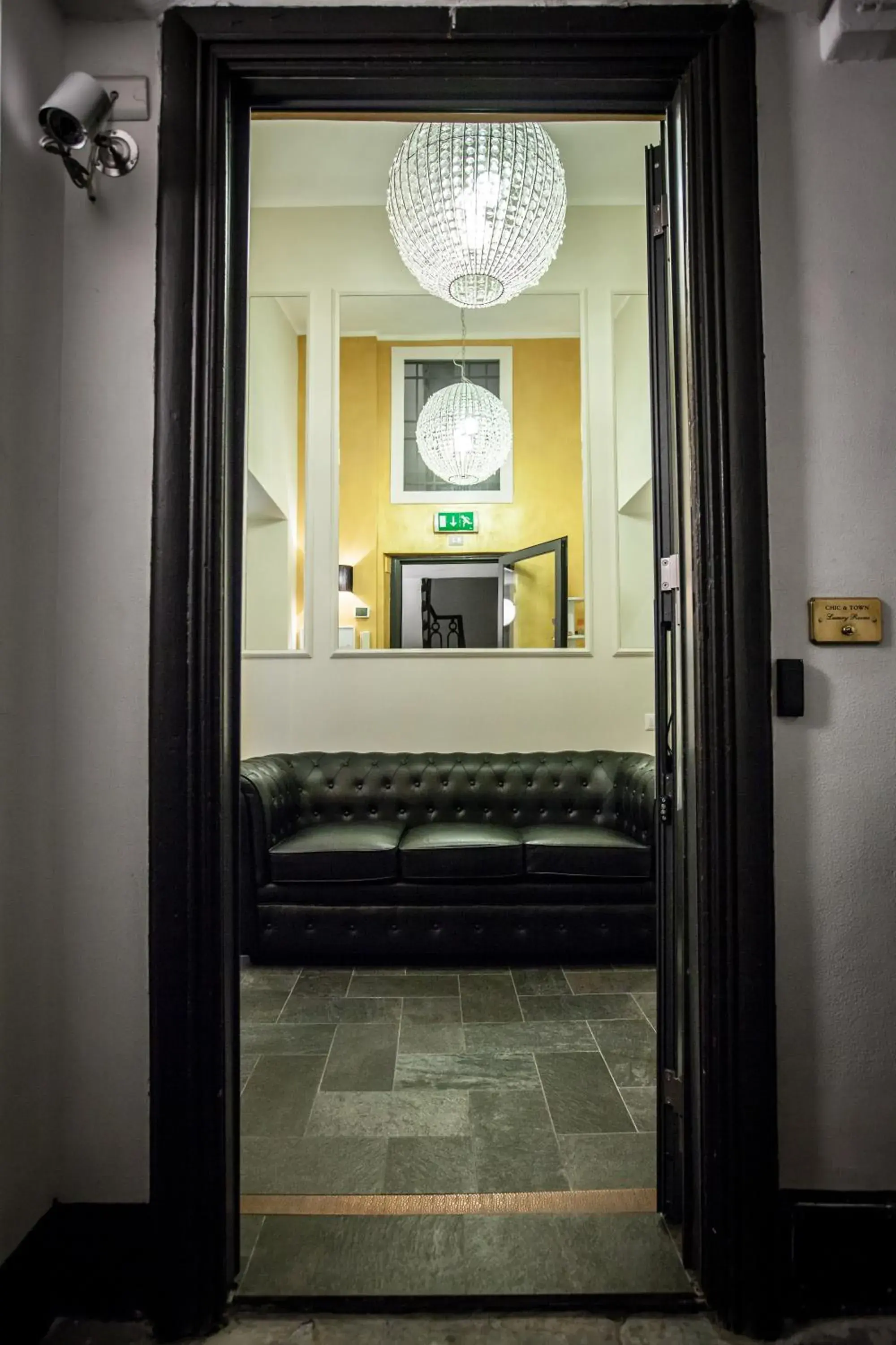 Facade/entrance in Chic & Town Luxury Rooms Piazza di Spagna Facade/entrance in Chic & Town Luxury Rooms Piazza di Spagna