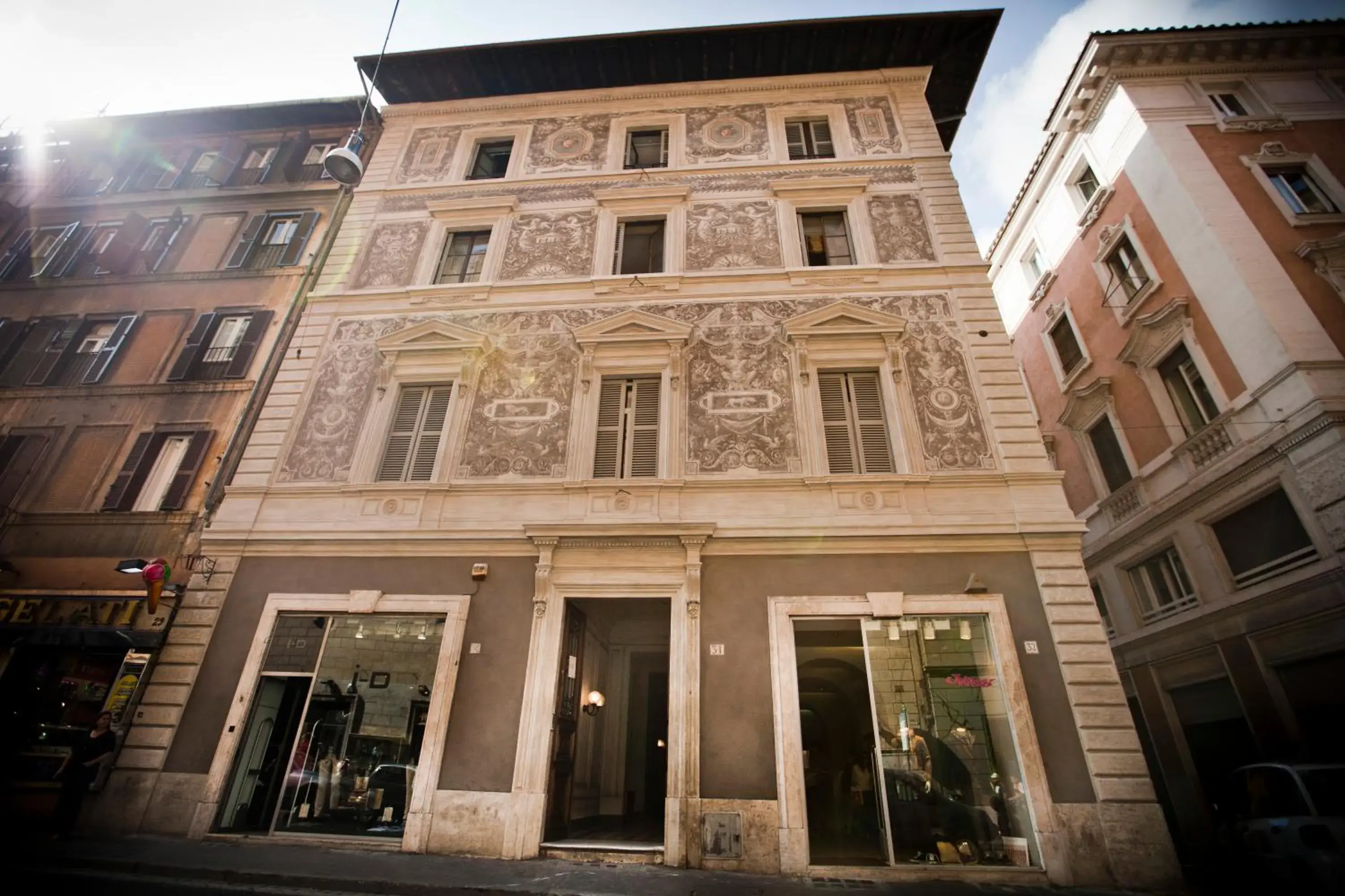 Facade/entrance in Chic & Town Luxury Rooms Piazza di Spagna Facade/entrance in Chic & Town Luxury Rooms Piazza di Spagna