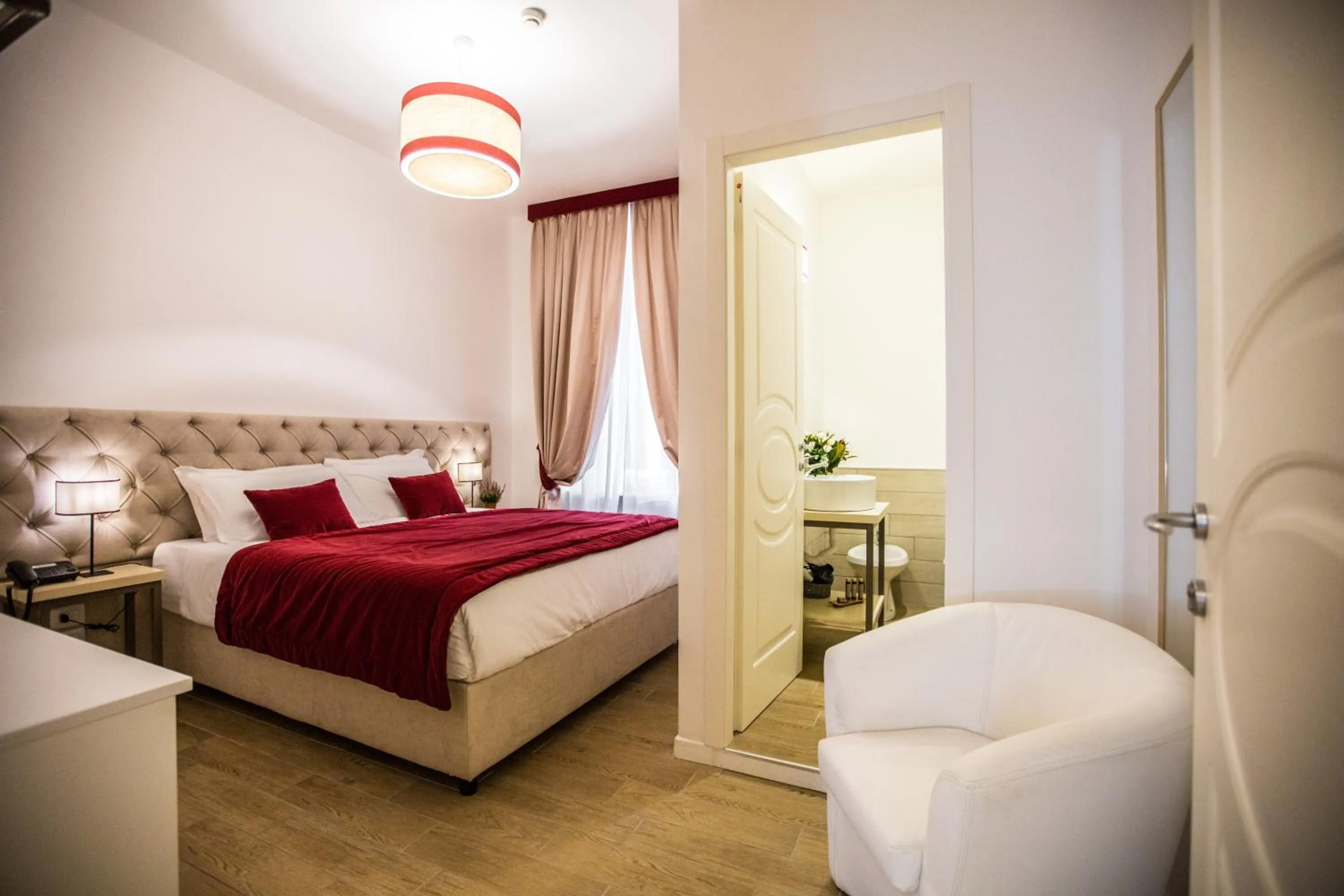 Bedroom, Bed in Chic & Town Luxury Rooms Piazza di Spagna