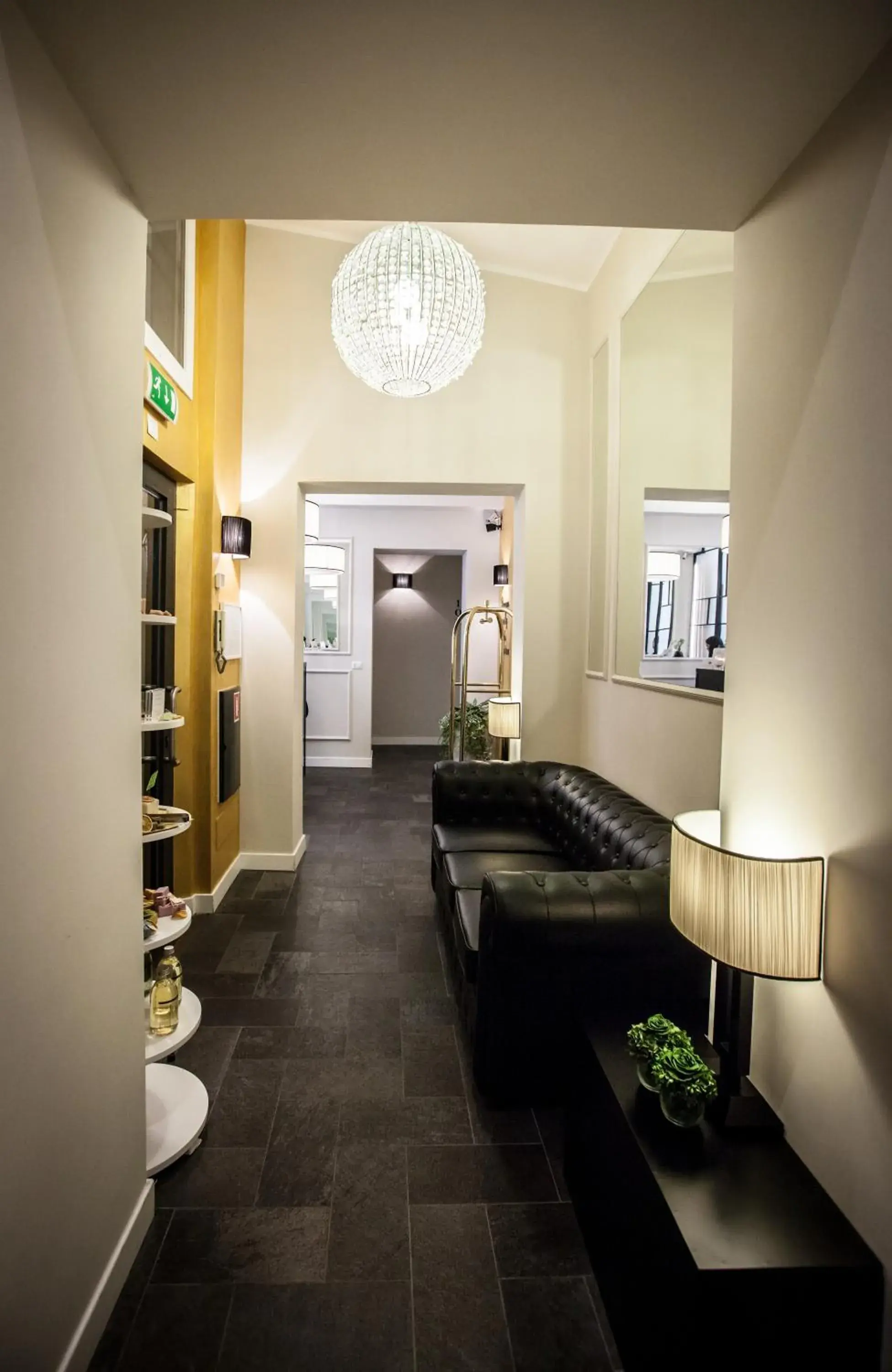 Lobby or reception in Chic & Town Luxury Rooms Piazza di Spagna Lobby or reception in Chic & Town Luxury Rooms Piazza di Spagna