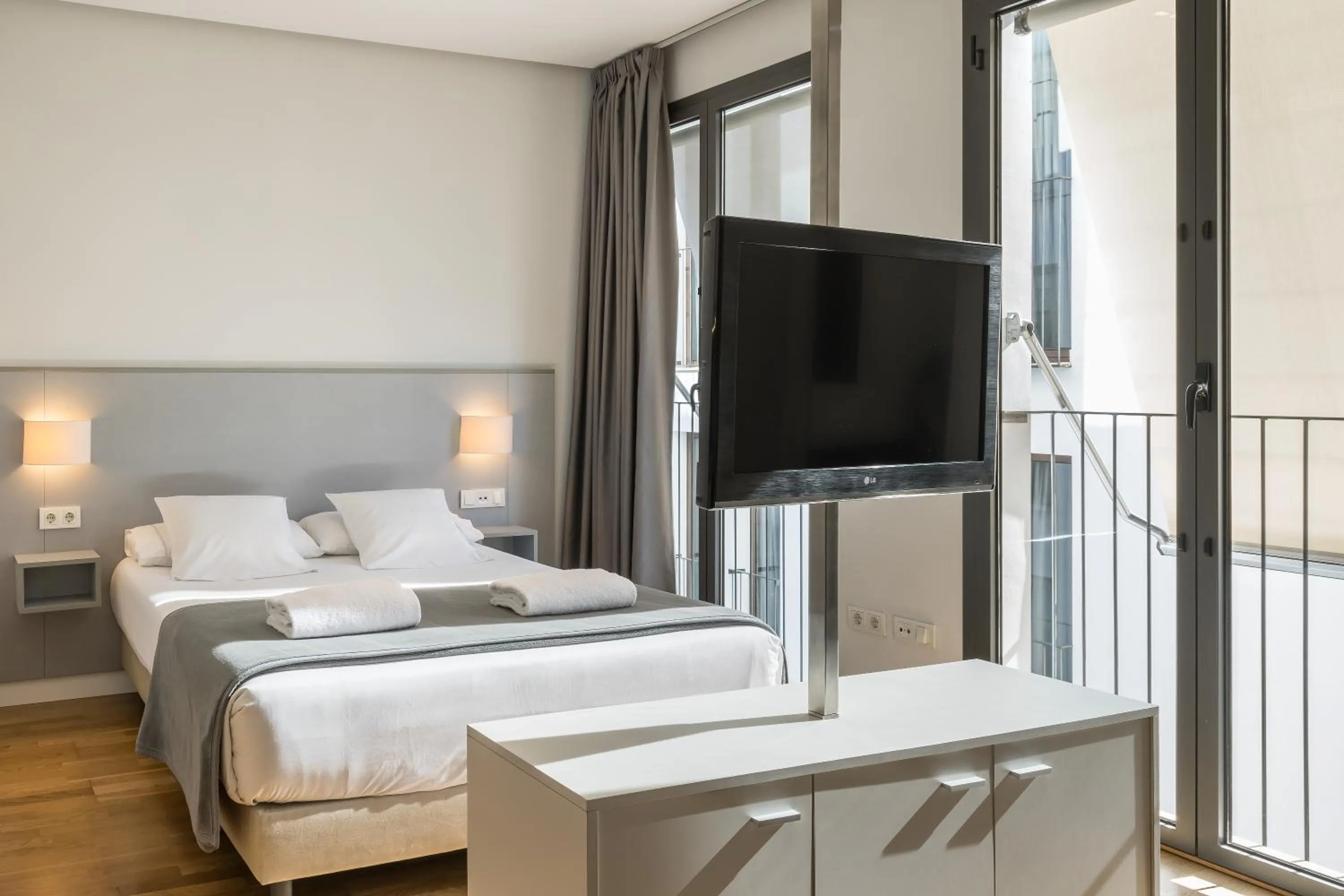 Bed in Mon Suites Catedral