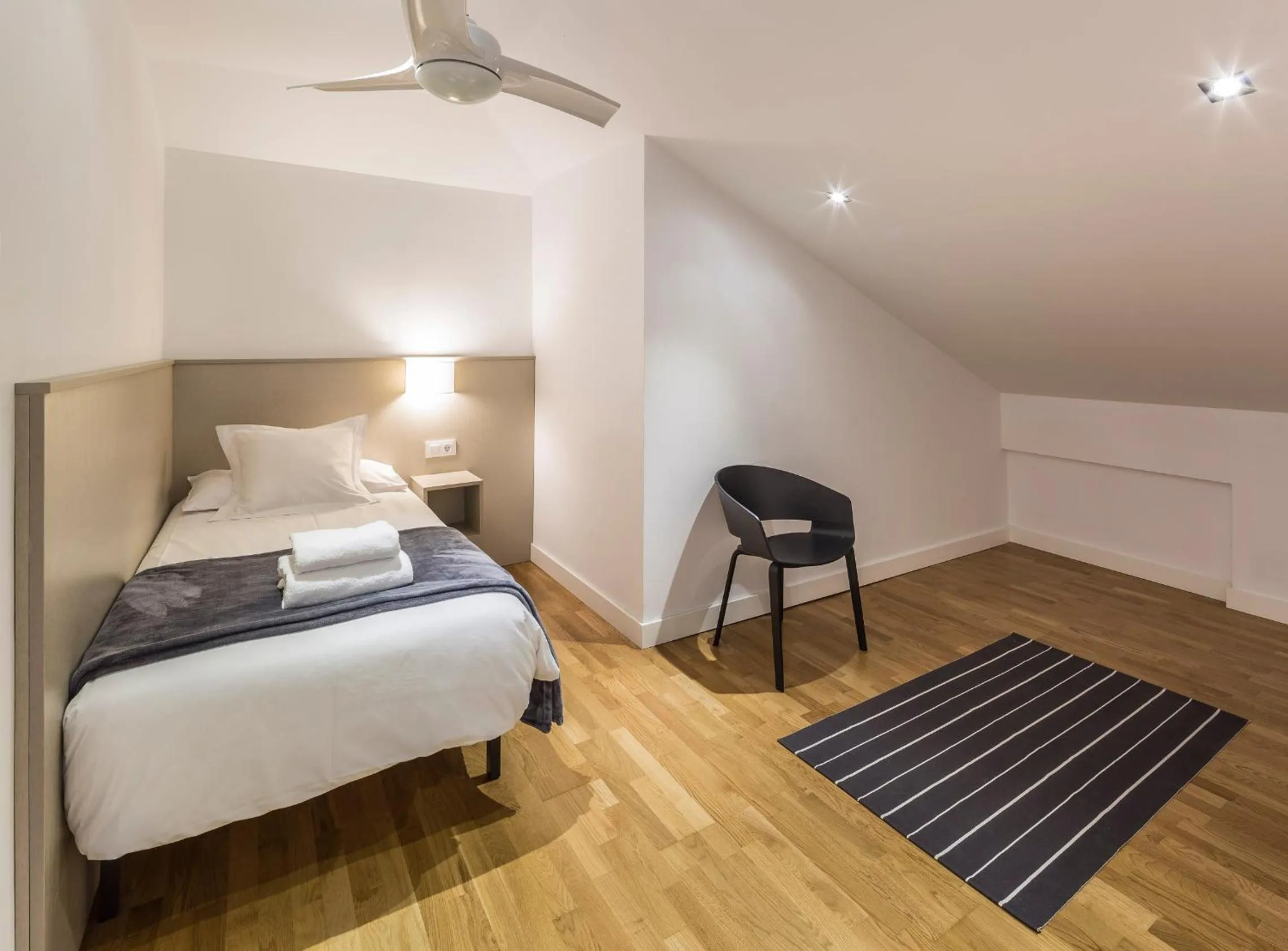 Bedroom, Bed in Mon Suites Catedral