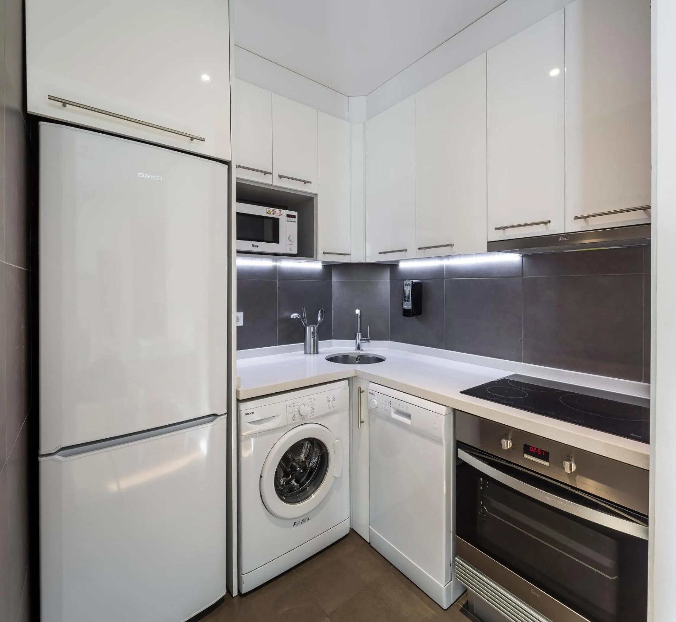 kitchen in Mon Suites Catedral