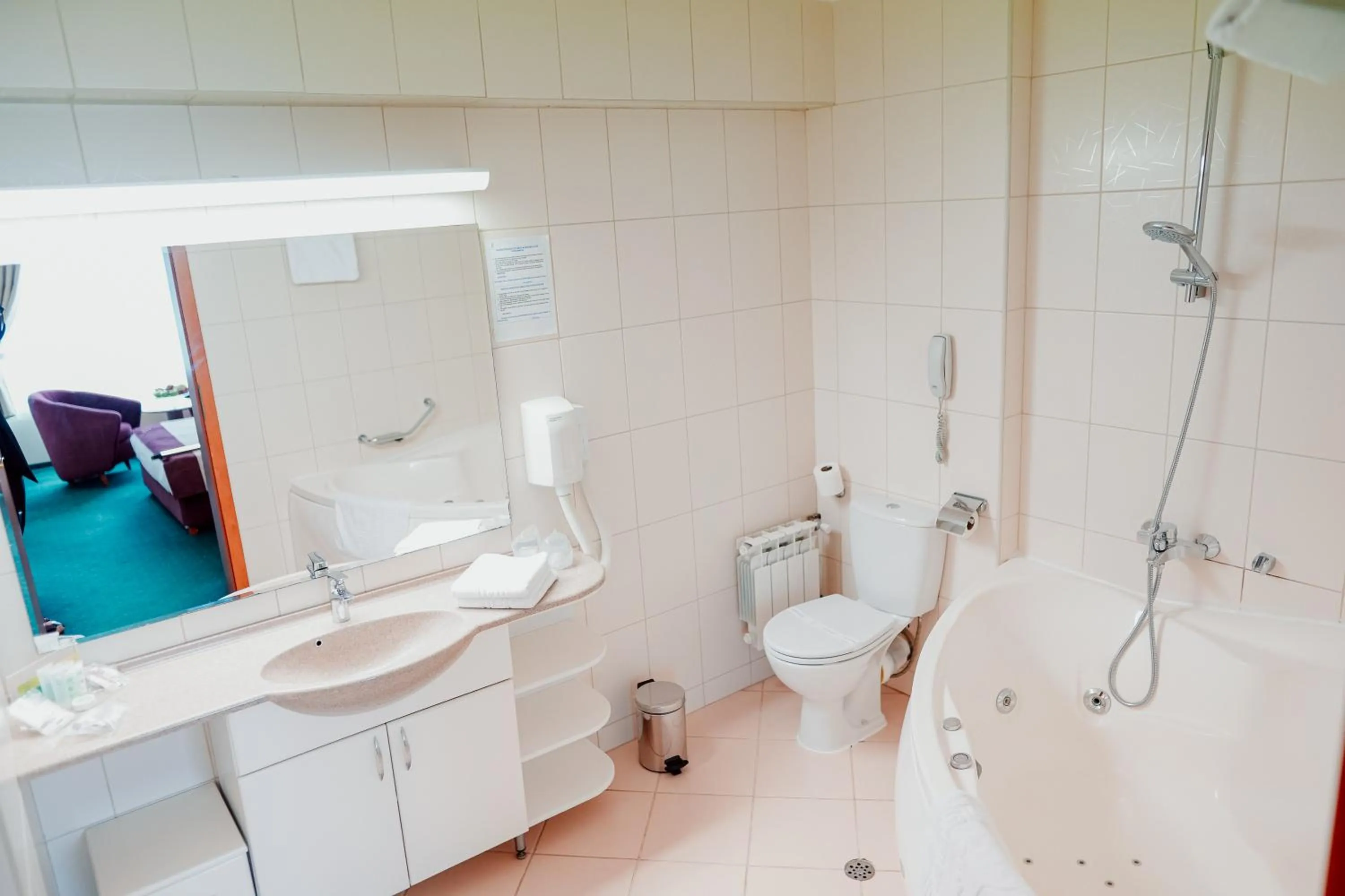 Bathroom in Unirea Hotel & Spa