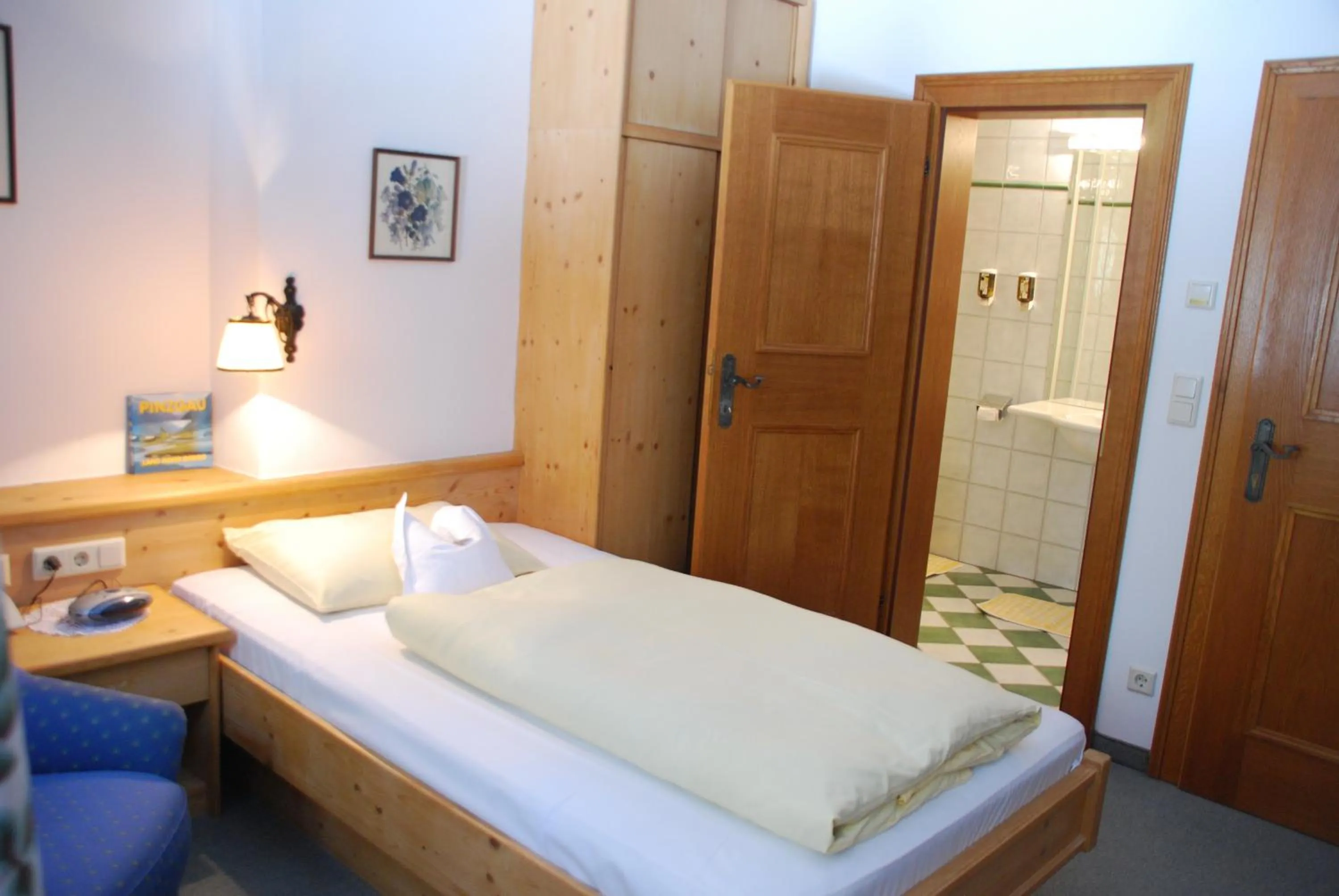 Bed in Der Erlhof Restaurant & Landhotel