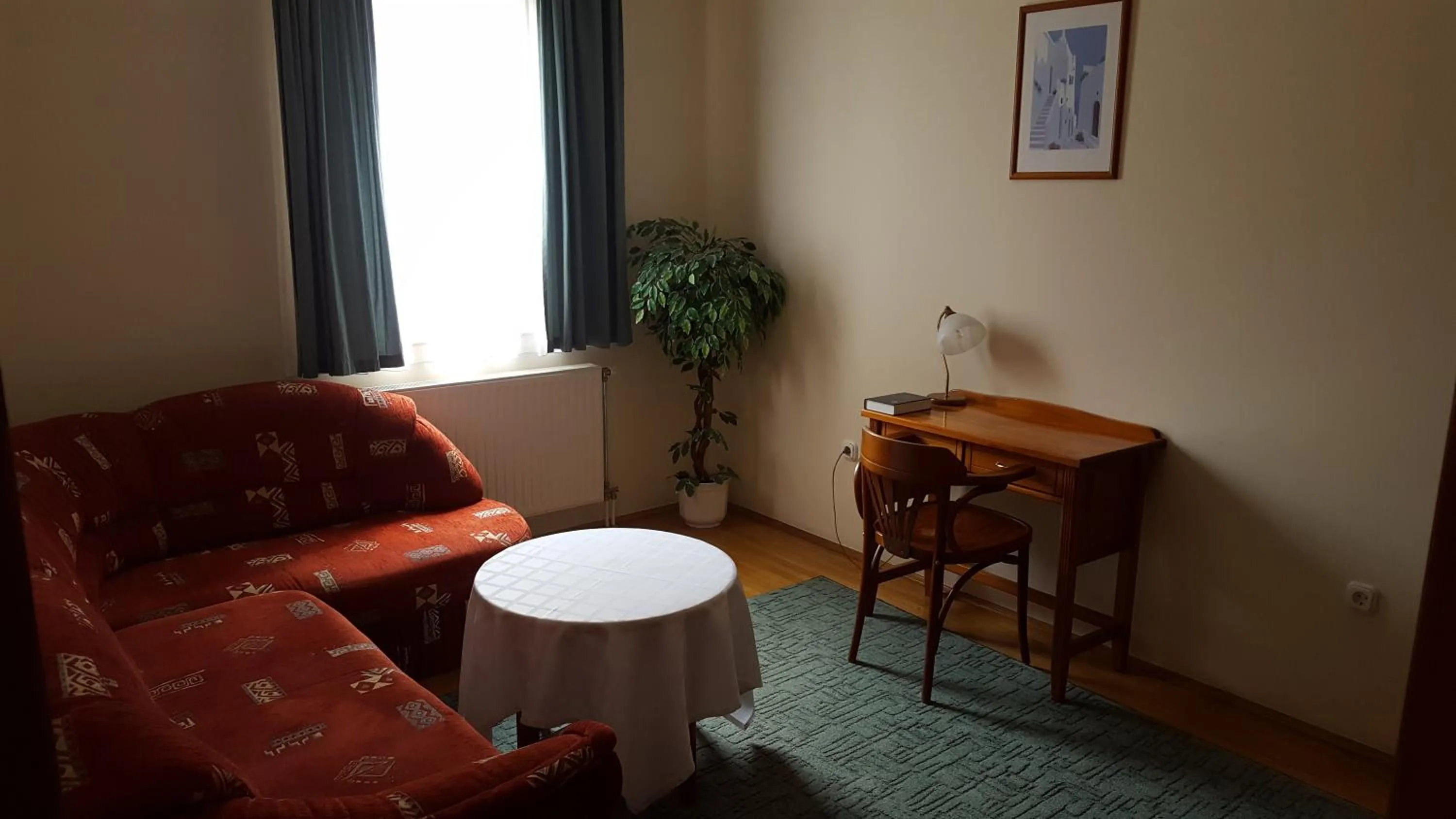 Apartment with Garden View - single occupancy in Laetitia Panzió