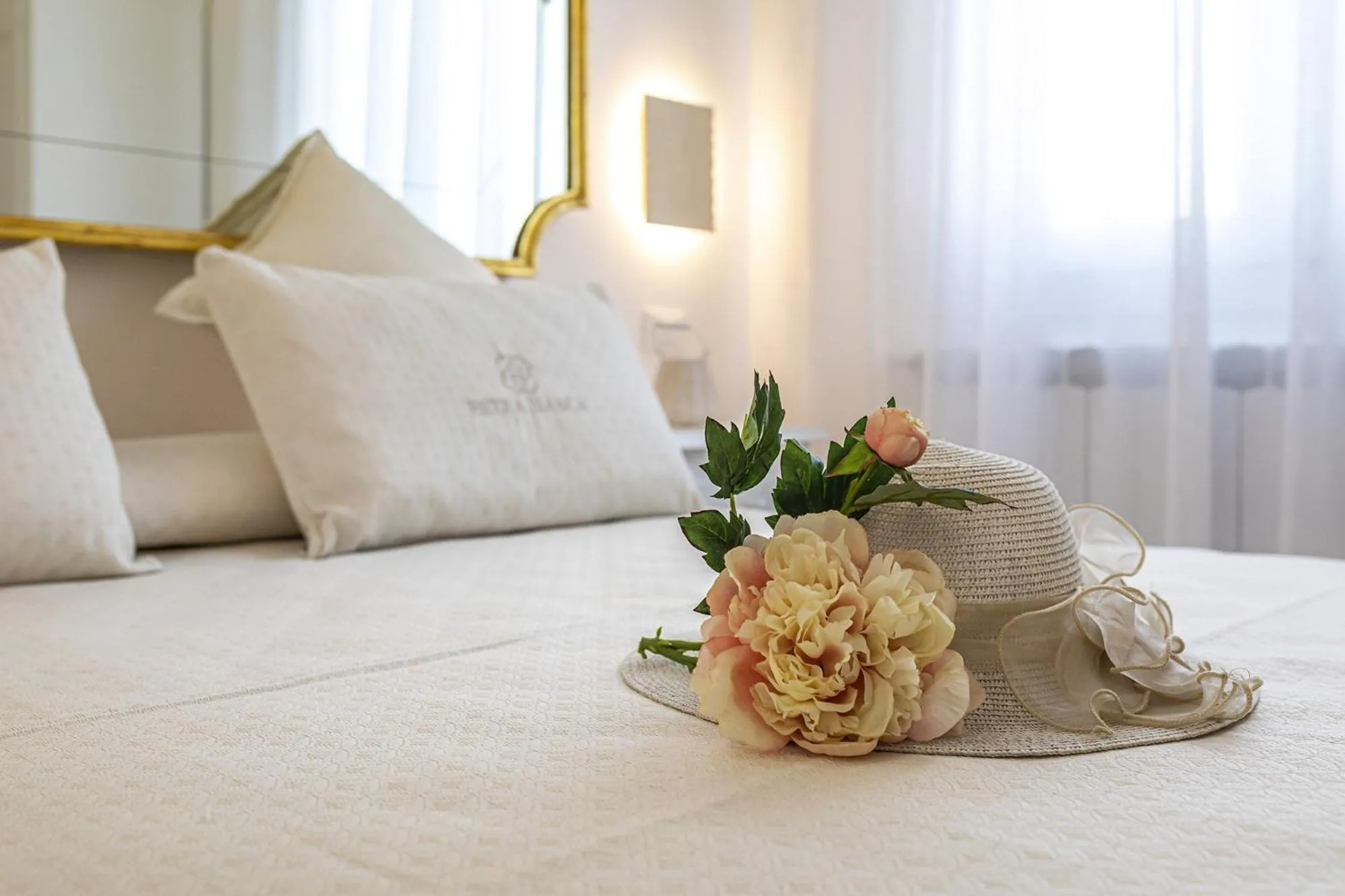 Bedroom, Bed in Petra Bianca