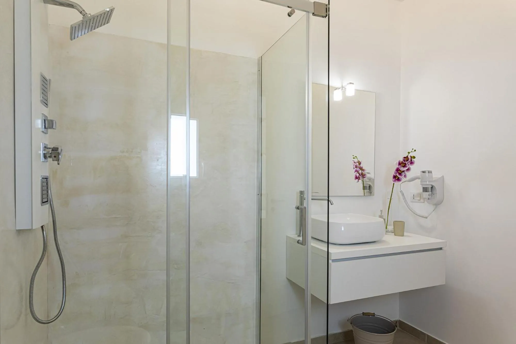 Bathroom in Petra Bianca