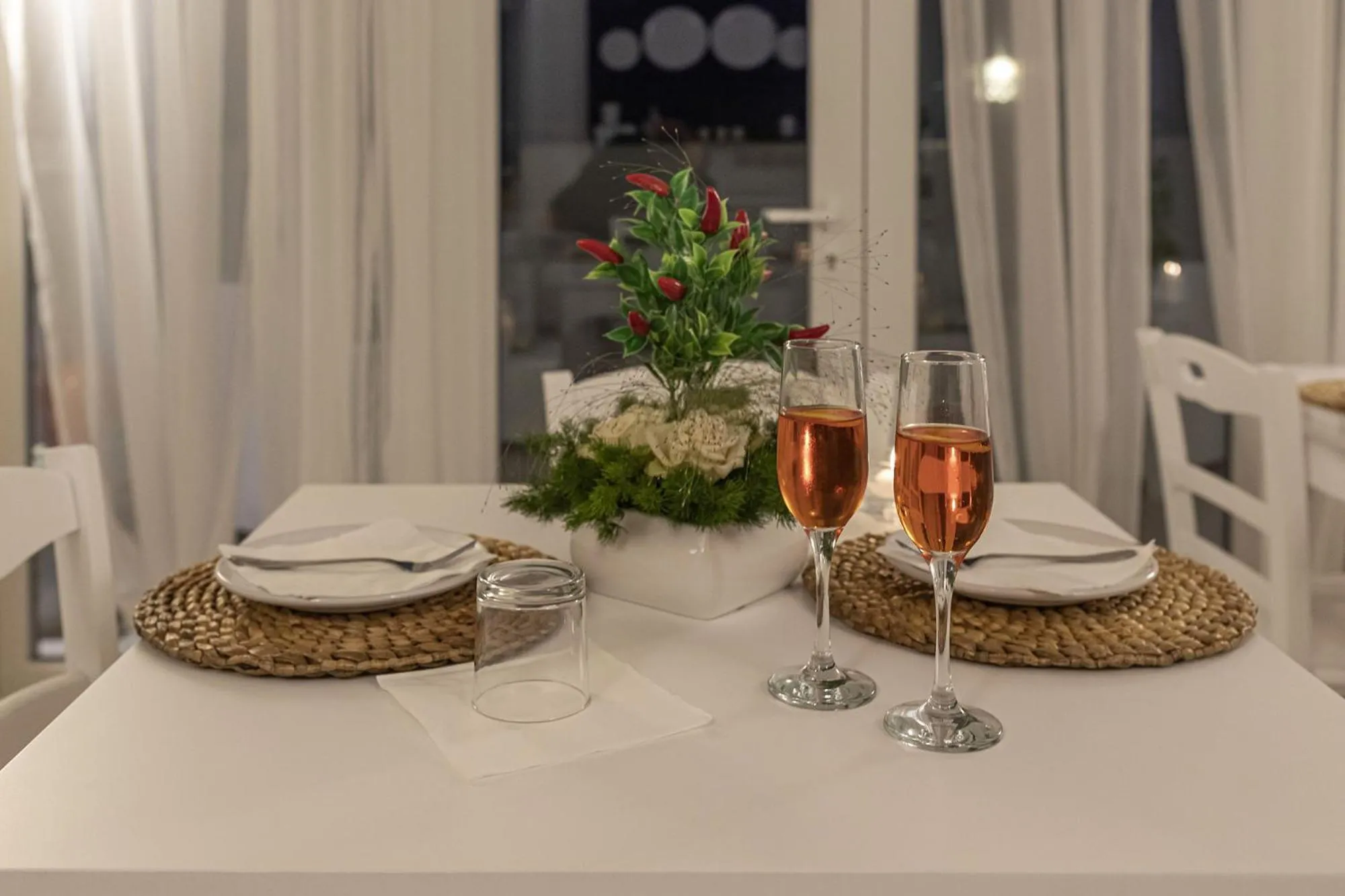 Decorative detail in Petra Bianca