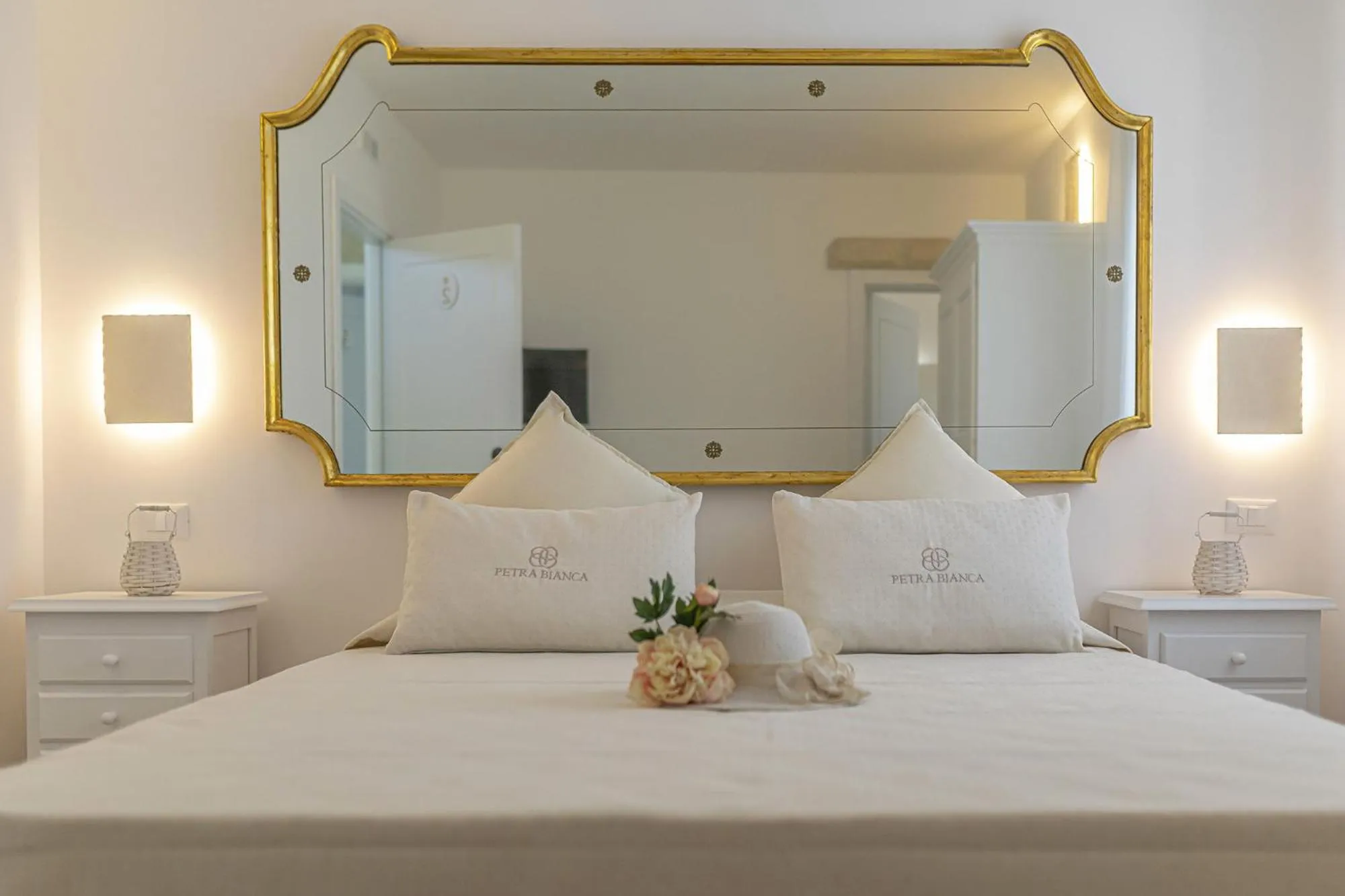 Bedroom, Bed in Petra Bianca