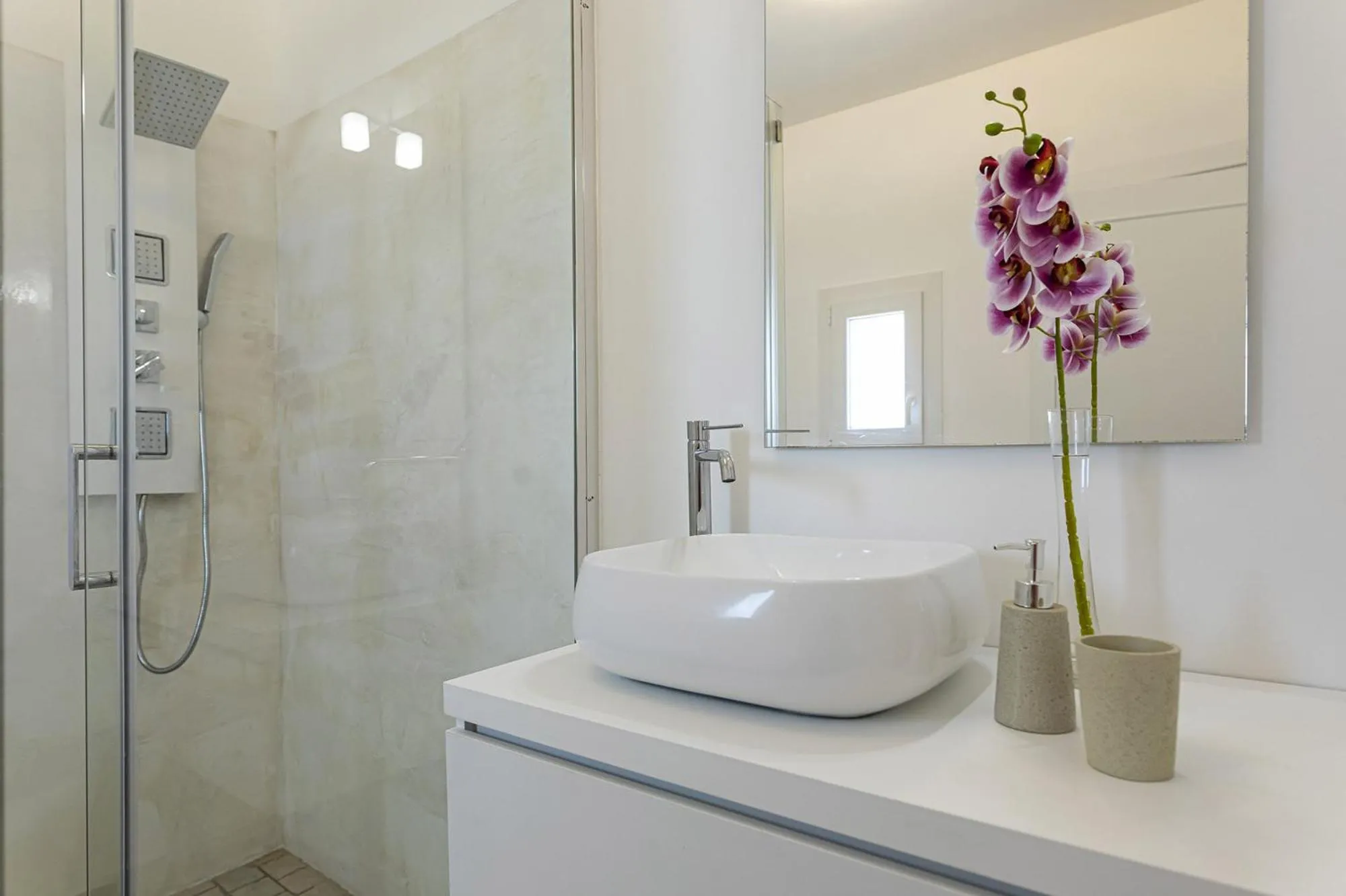 Bathroom in Petra Bianca