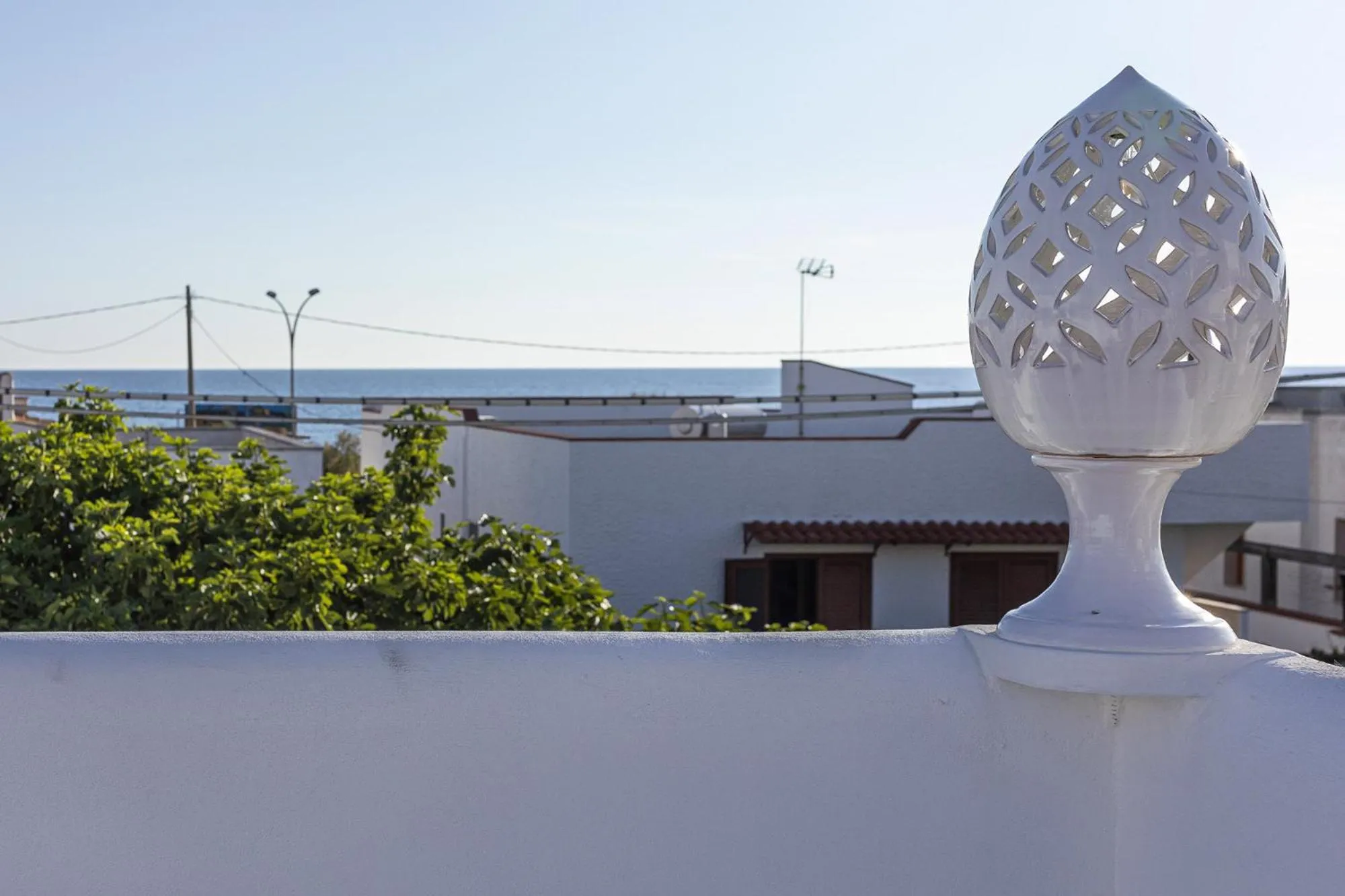 Decorative detail in Petra Bianca