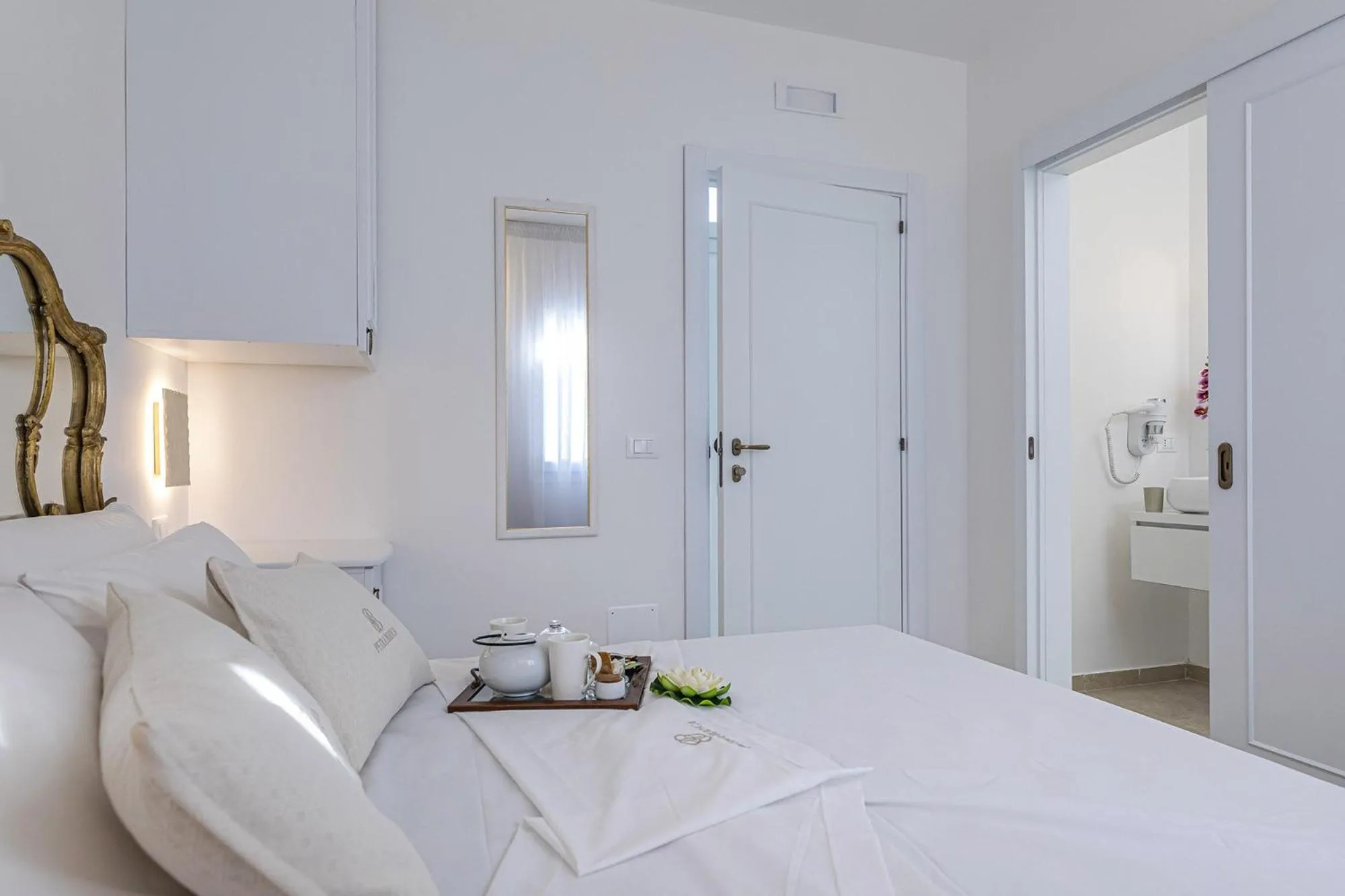 Bedroom, Bed in Petra Bianca