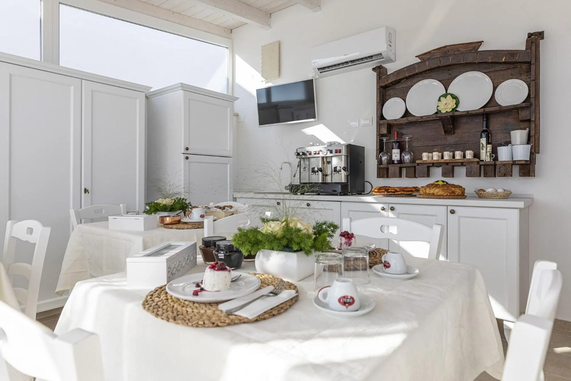 Breakfast in Petra Bianca