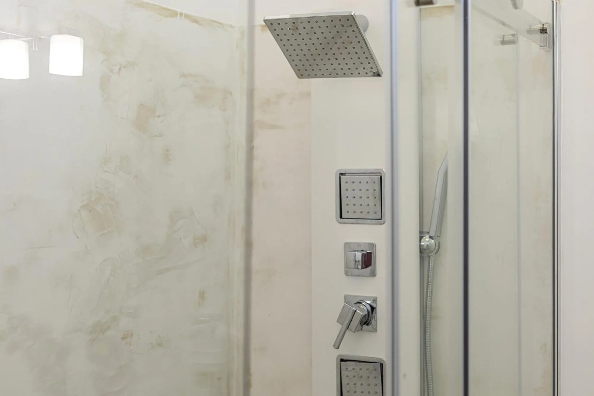 Bathroom in Petra Bianca