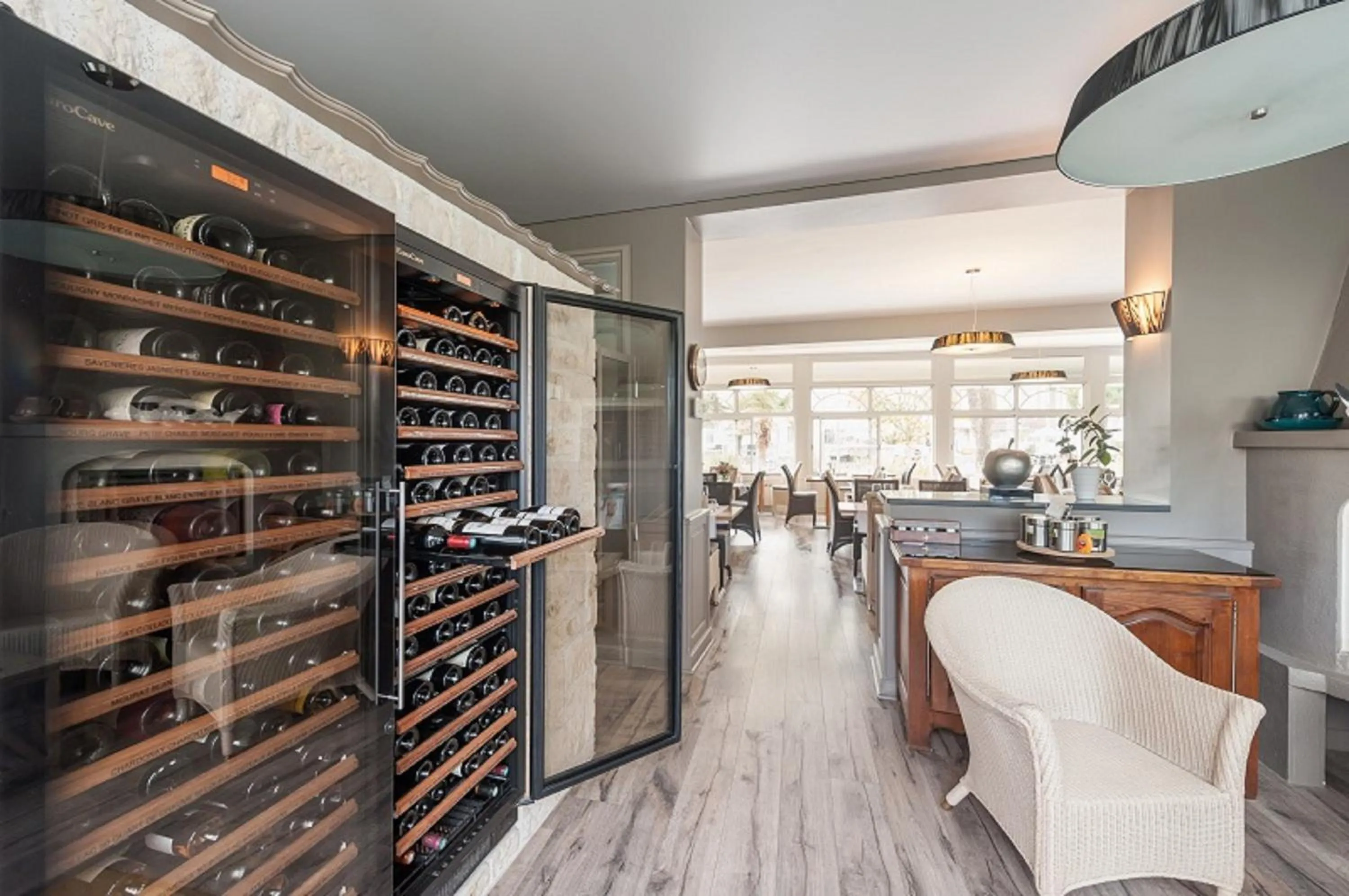 Restaurant/places to eat in Hôtel de la Plage