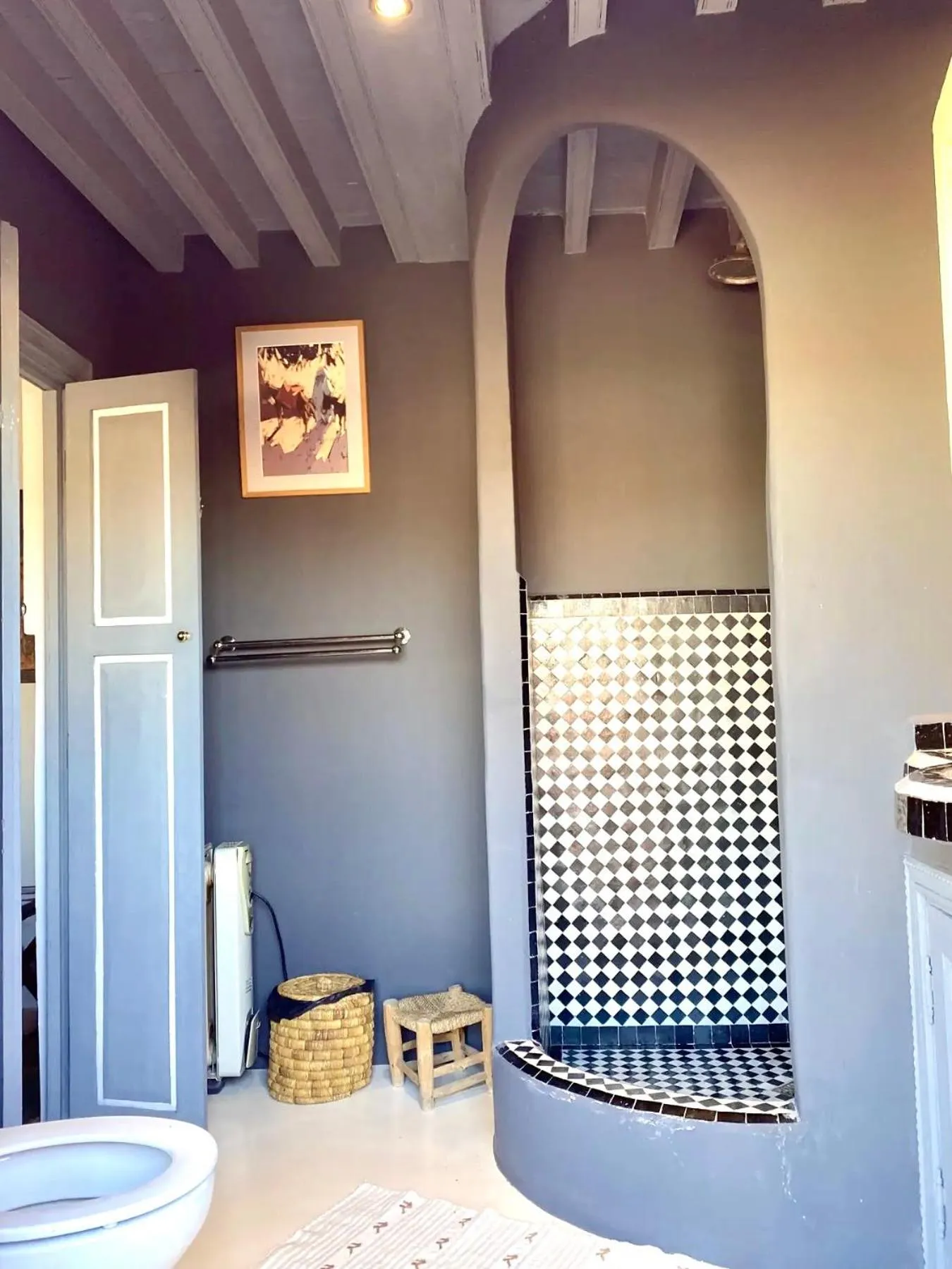 Toilet in Ryad El Borj