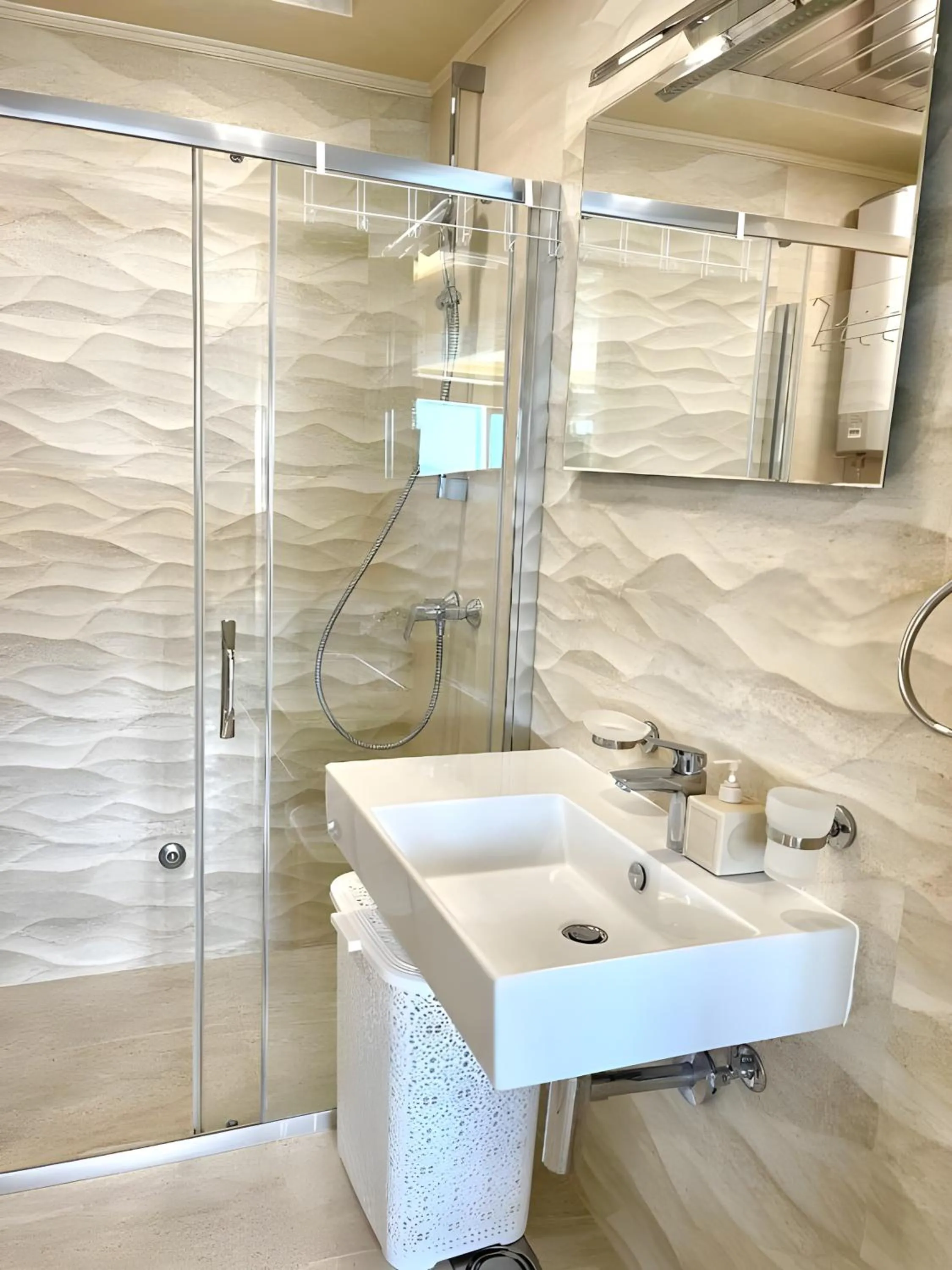 Shower in Blue Marlin Apartments