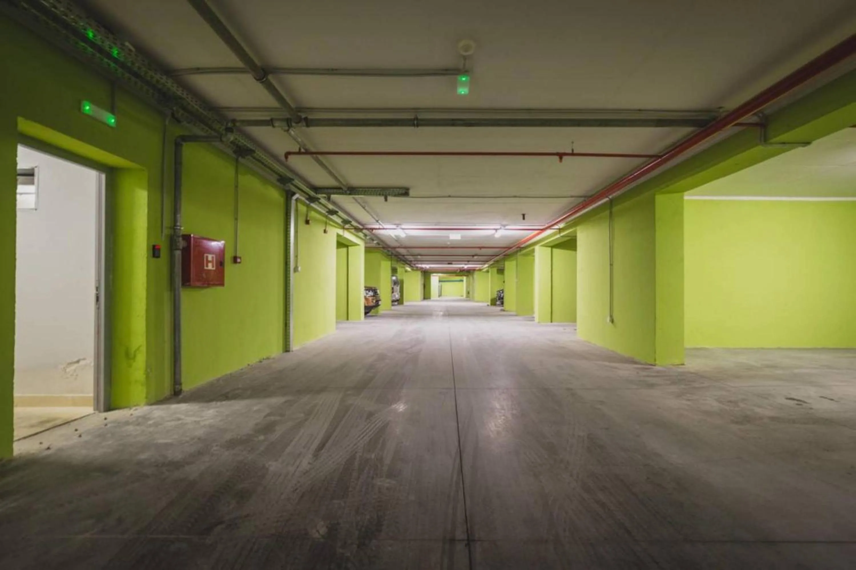 Property building in Blue Marlin Apartments