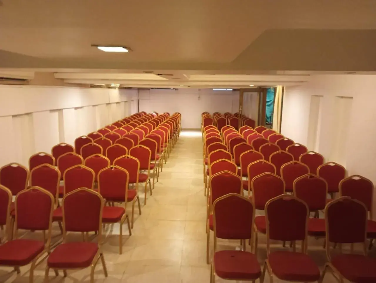 Seating area in Silver Sands Hideaway Resort, Candolim Seating area in Silver Sands Hideaway Resort, Candolim