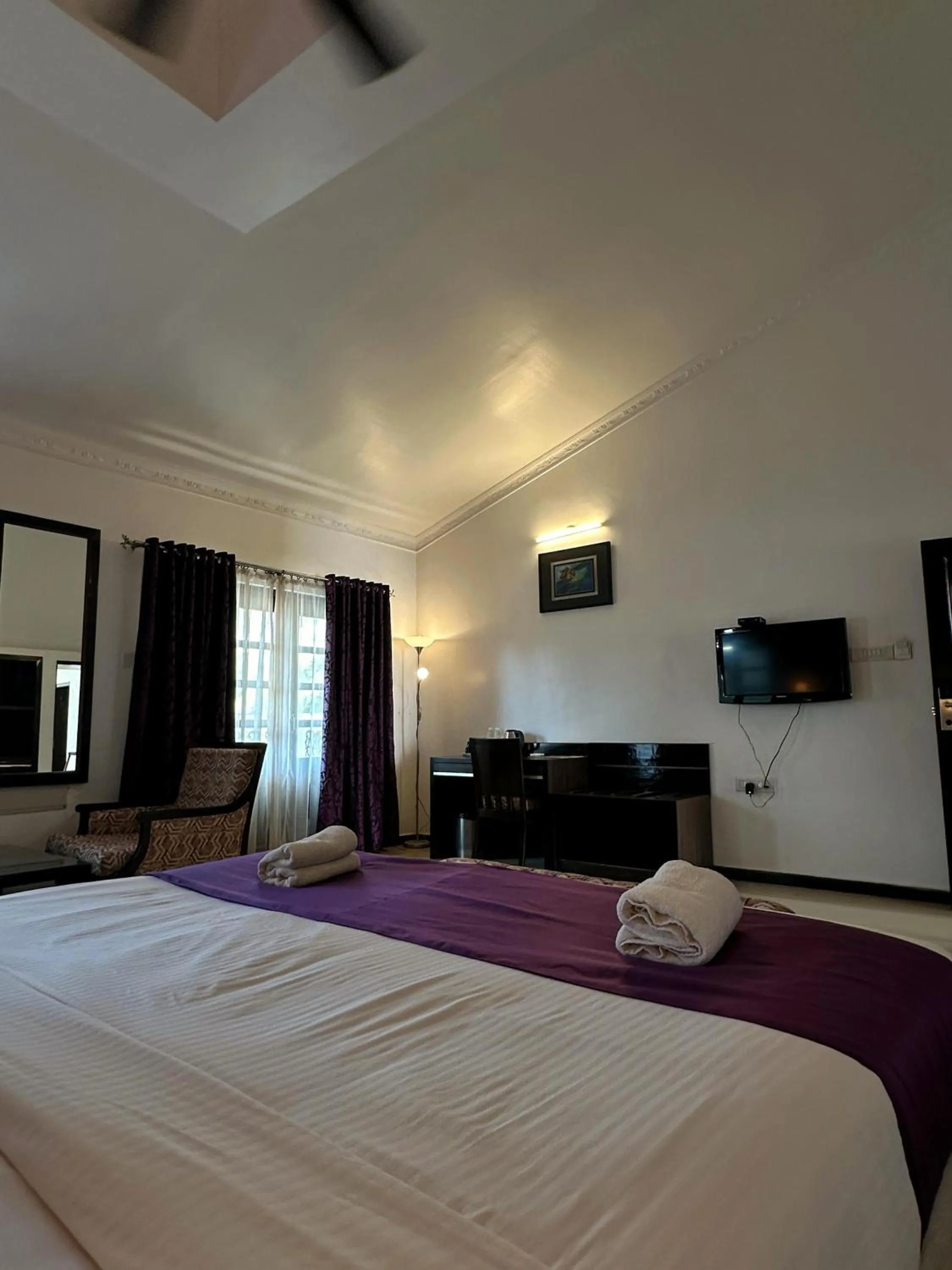 Bed in Silver Sands Hideaway Resort, Candolim