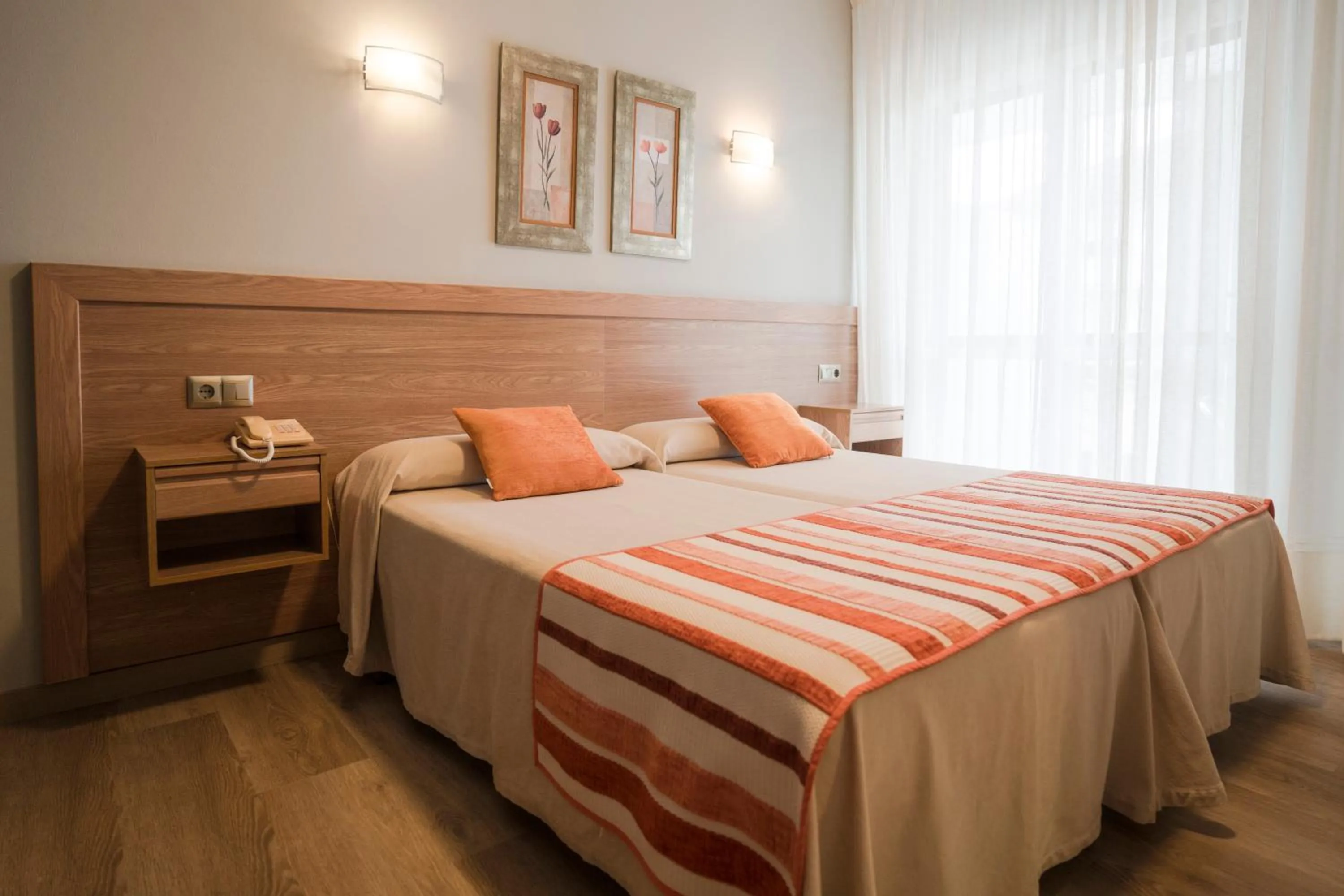 Bed in Hotel Caribe Sanxenxo