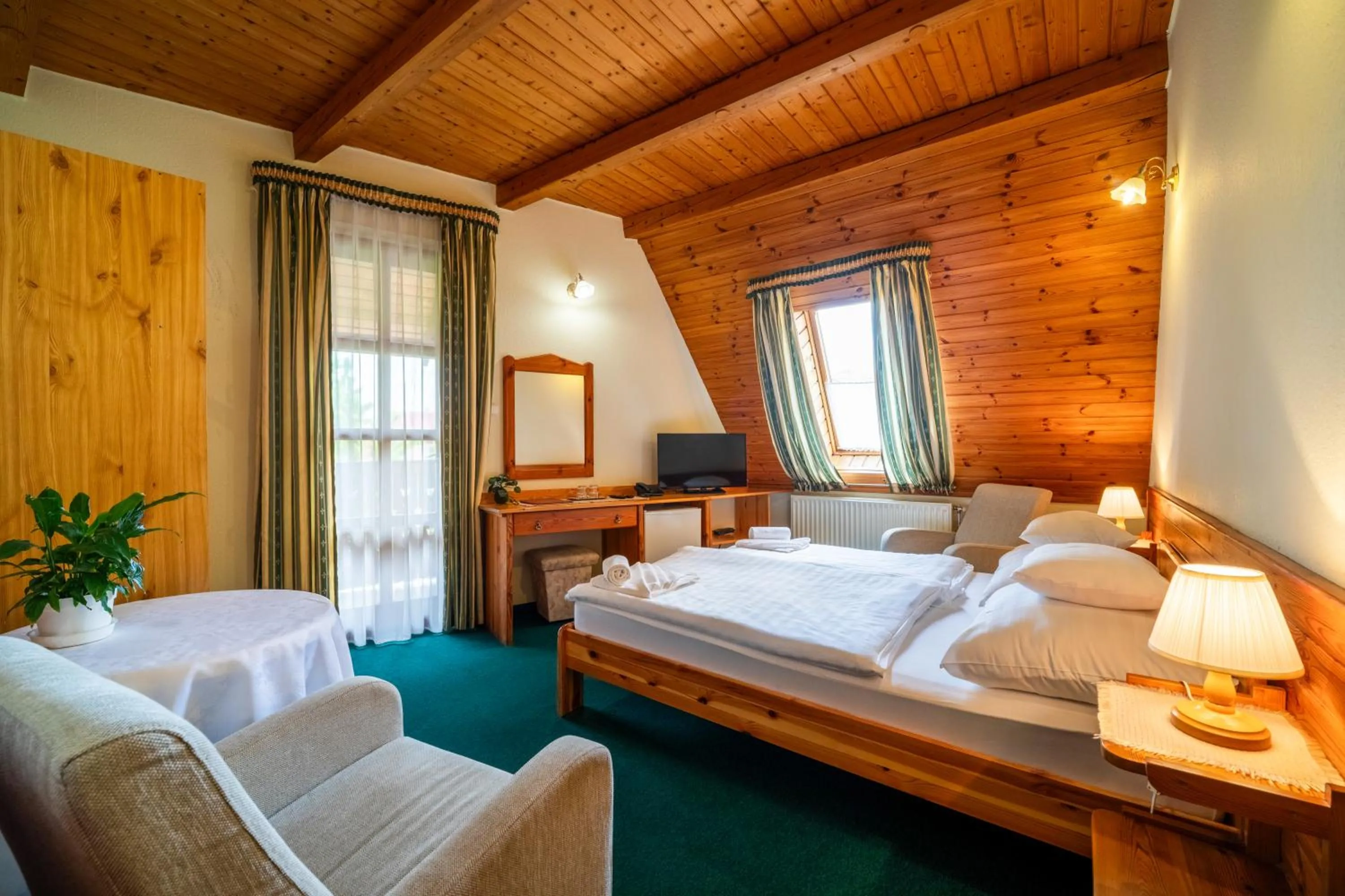 Bedroom, Bed in Hajdú Kastély Hotel