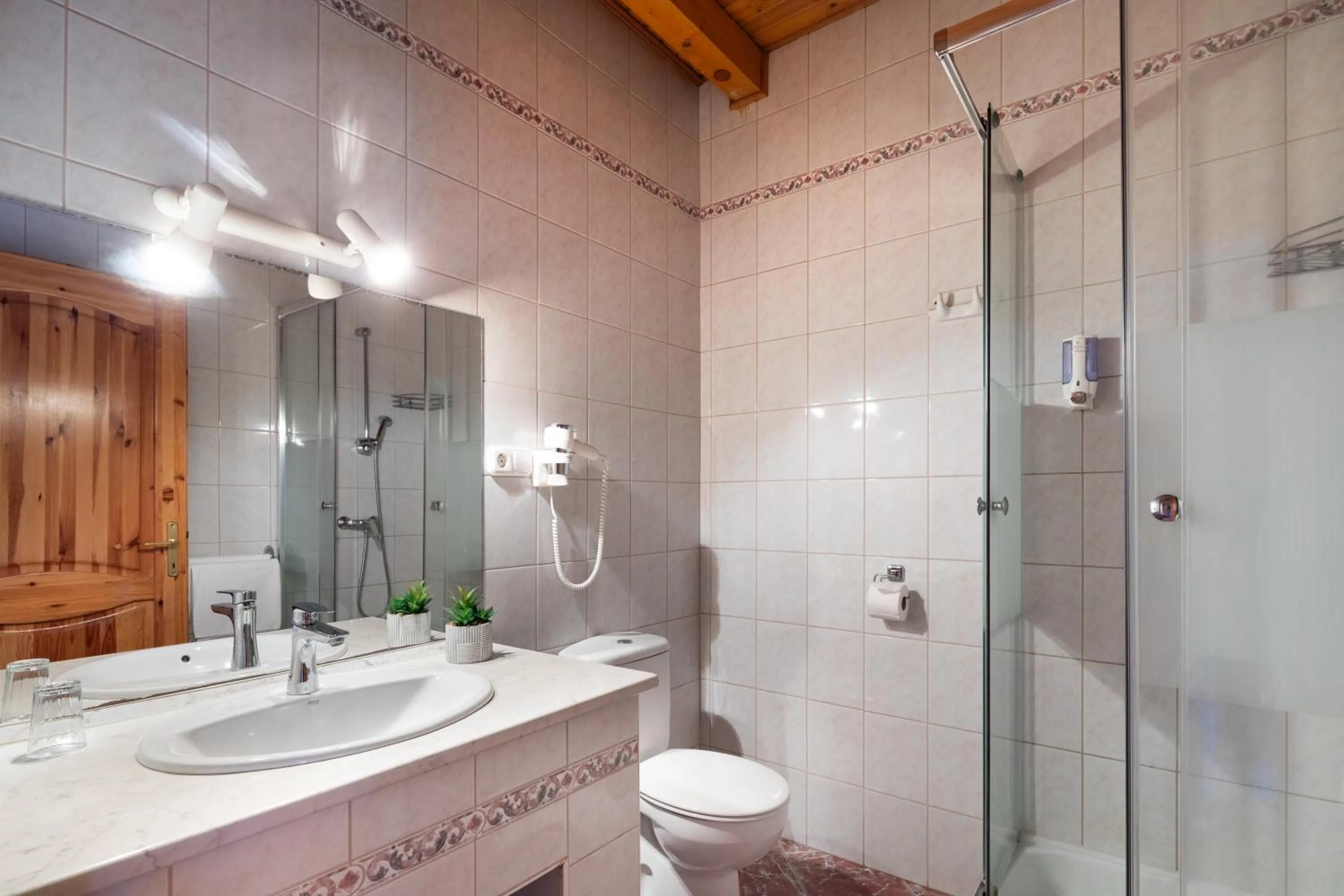 Bathroom in Hajdú Kastély Hotel