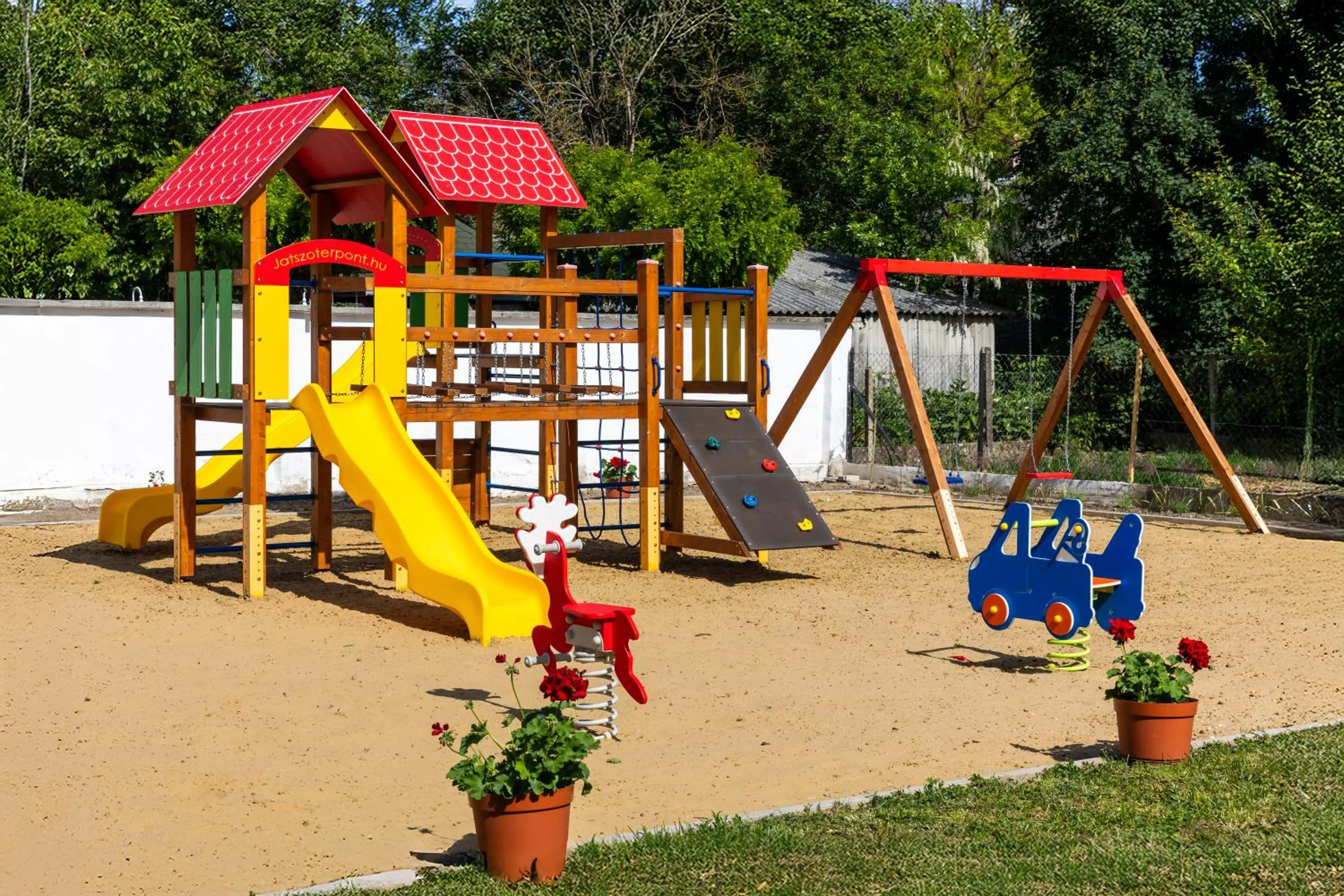 Children play ground in Hajdú Kastély Hotel