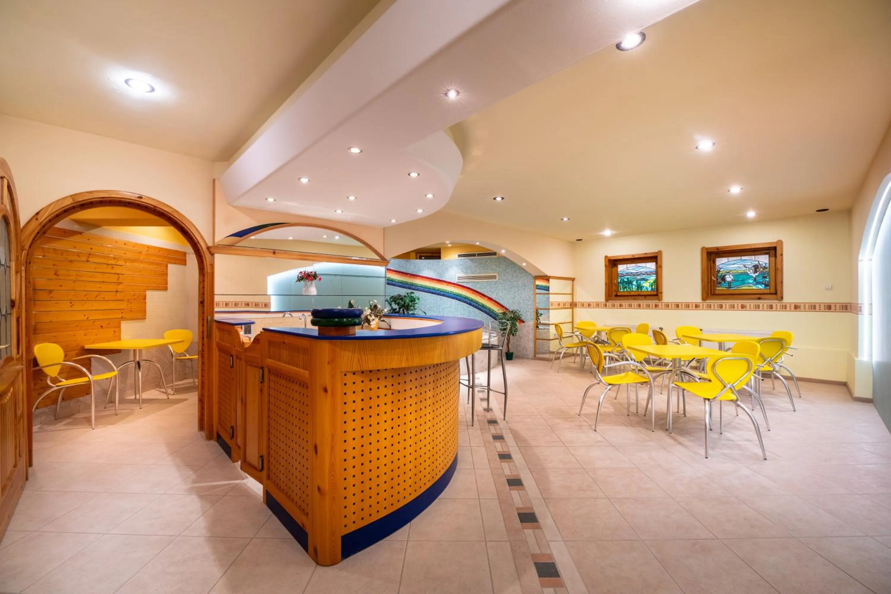 Swimming pool in Hajdú Kastély Hotel