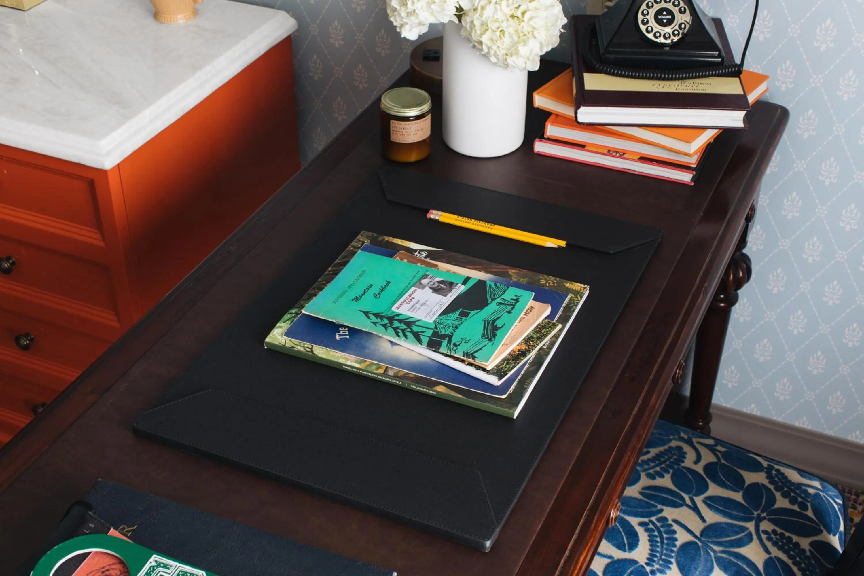 Bedroom in Graduate by Hilton Knoxville