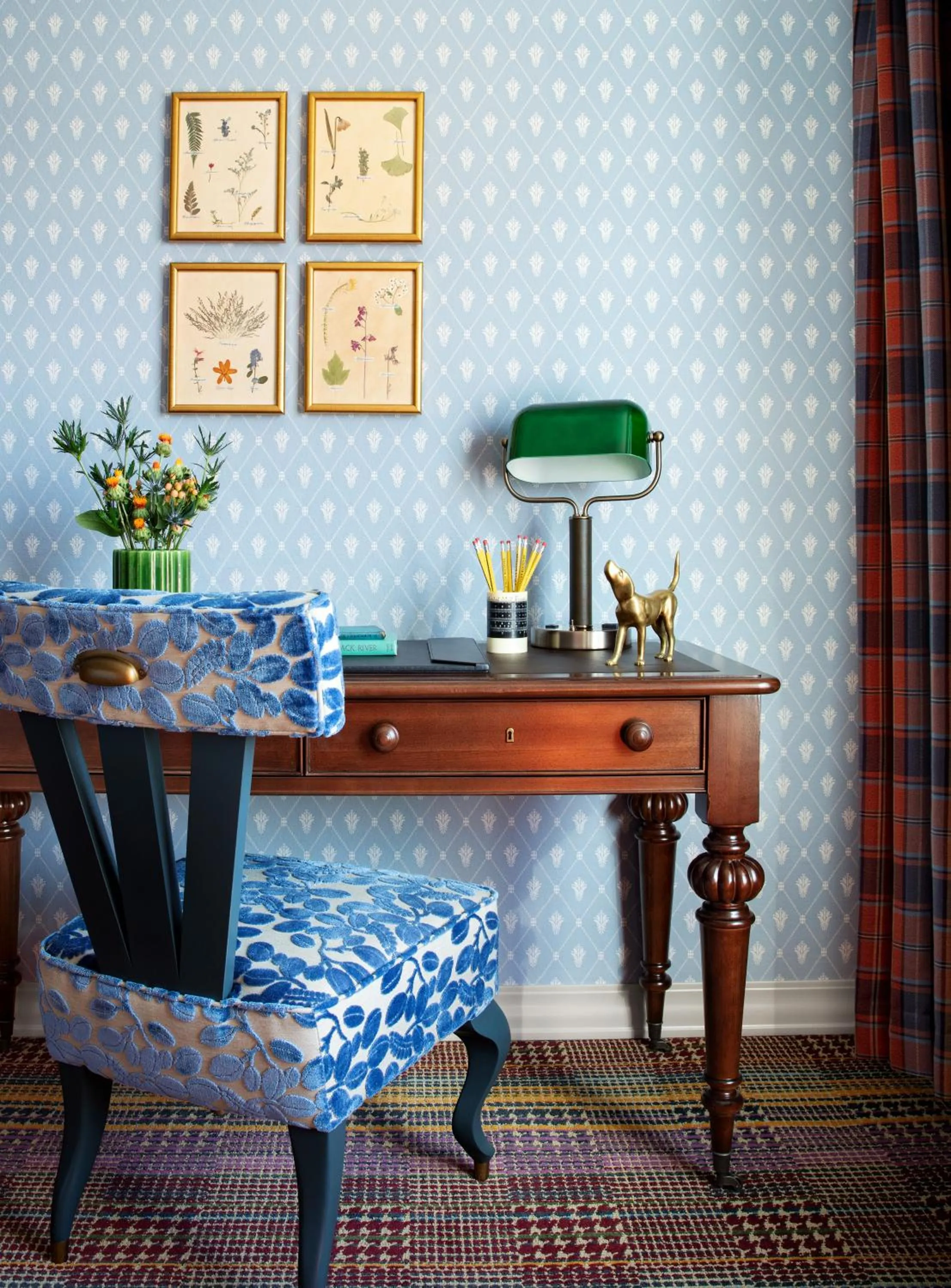 Seating area in Graduate by Hilton Knoxville