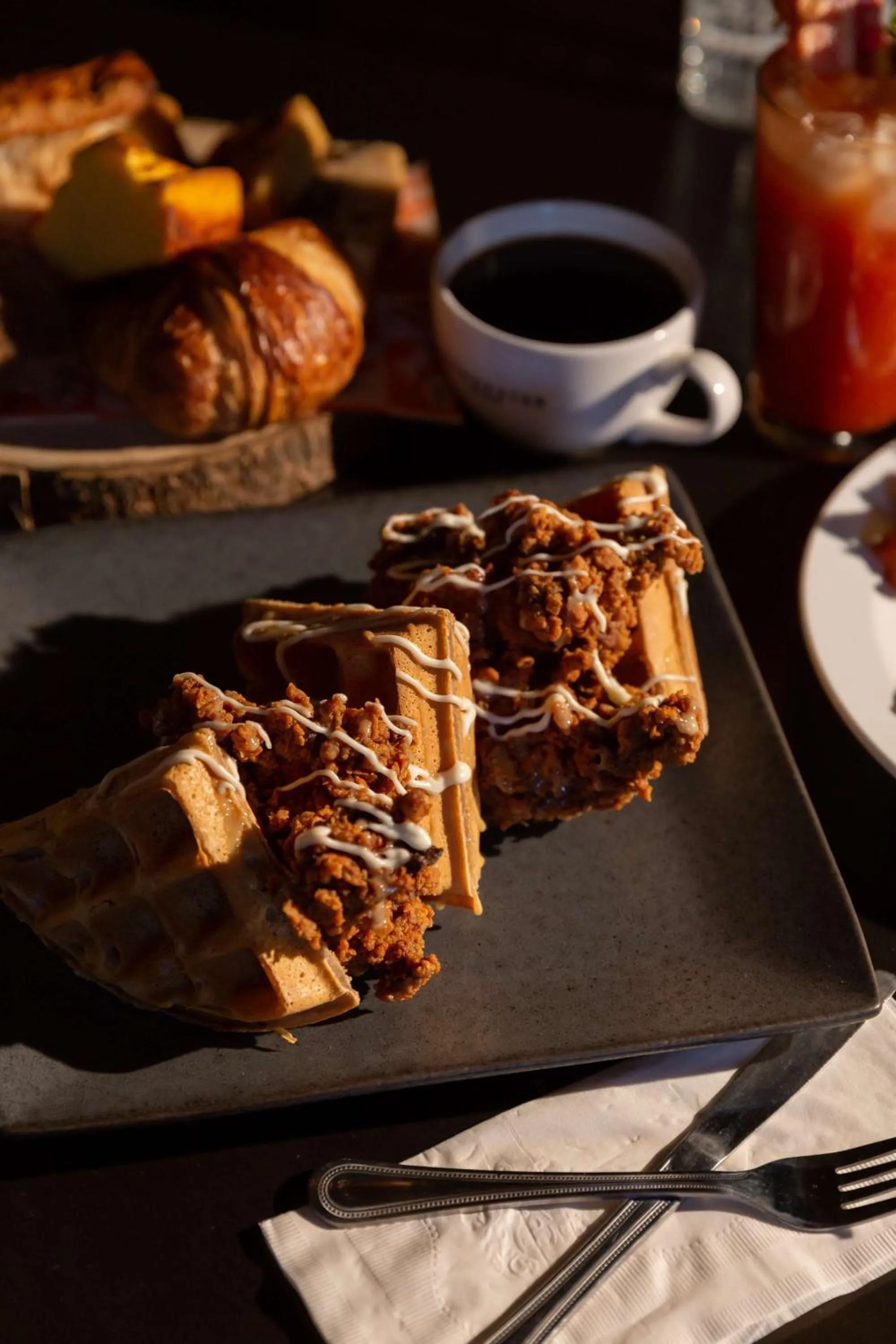 Dining area in Graduate by Hilton Knoxville
