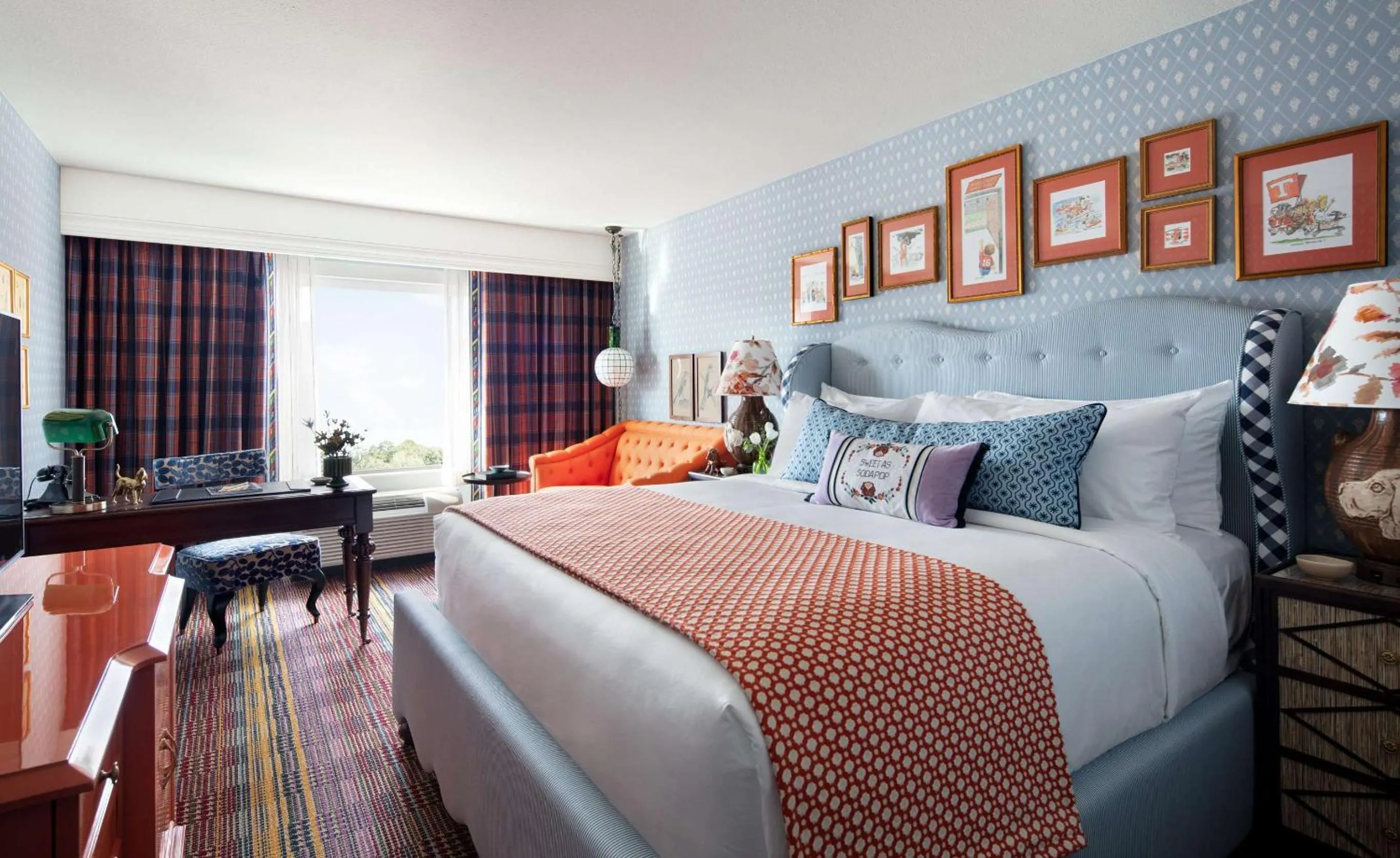 Bed in Graduate by Hilton Knoxville