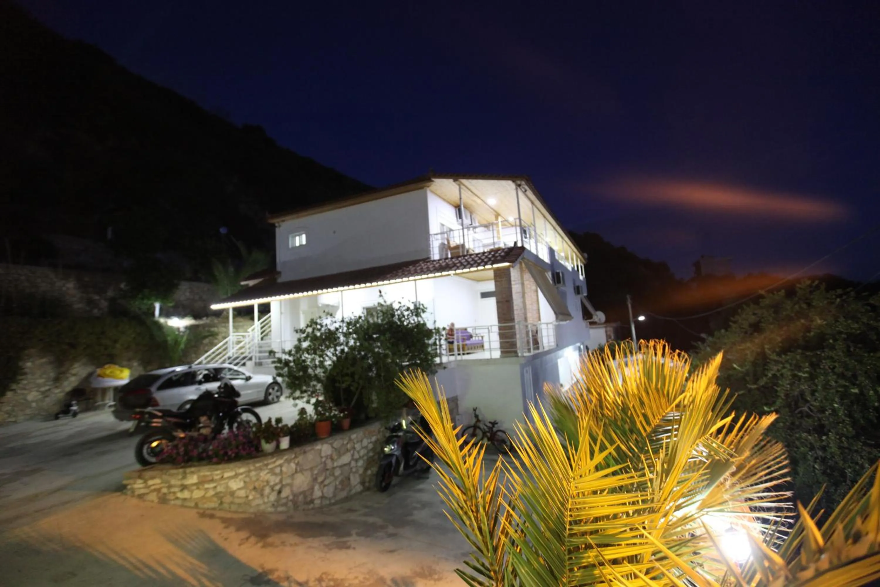 Property building in Vila Riza Veliu