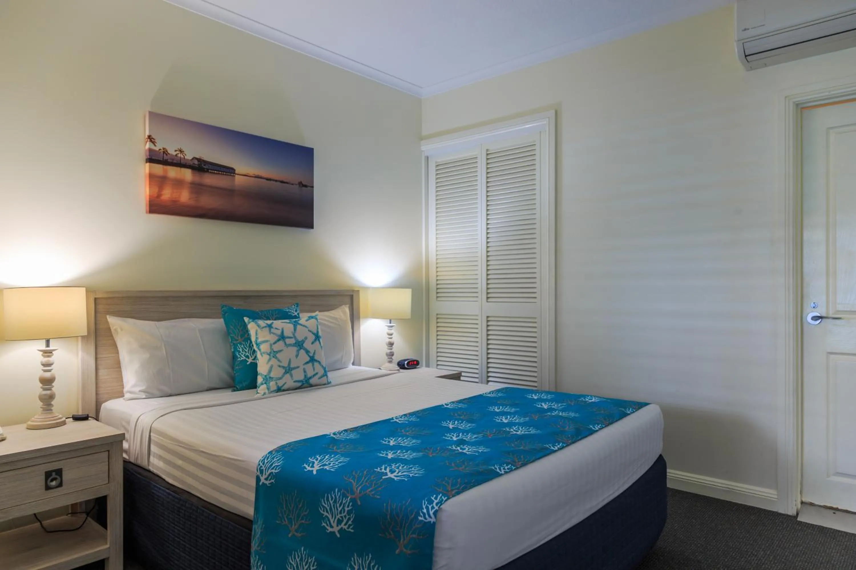 Bedroom, Bed in Macrossan House Boutique Holiday Apartments