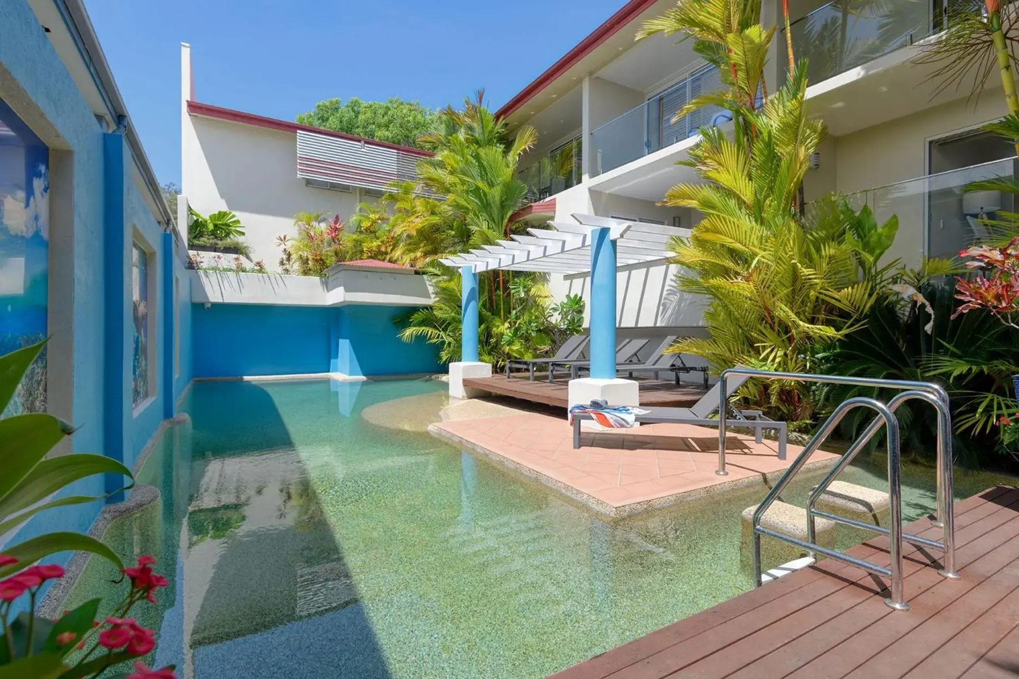 Double Room - Disability Access in Macrossan House Boutique Holiday Apartments Double Room - Disability Access in Macrossan House Boutique Holiday Apartments