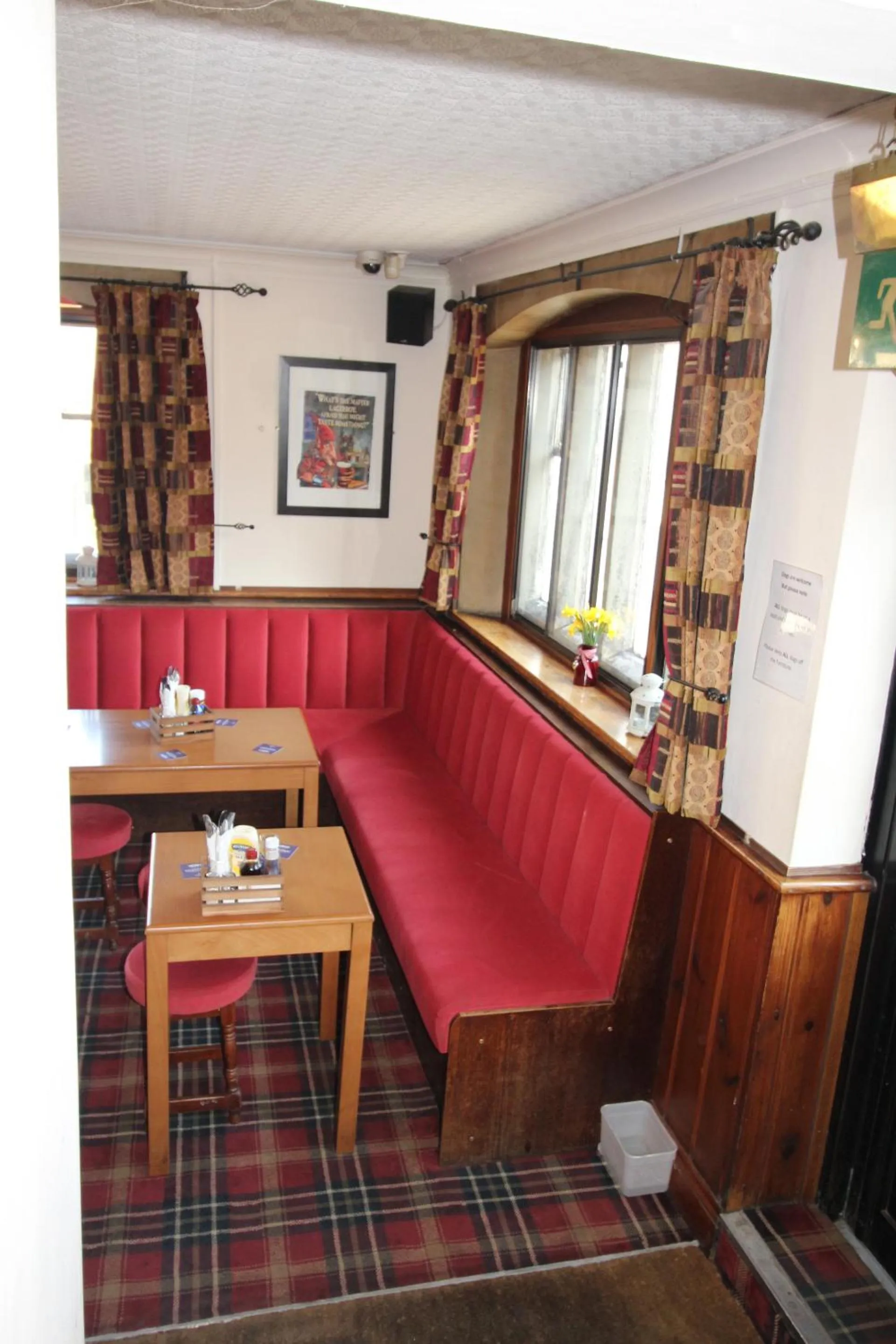 Lounge or bar in The Clothiers Arms