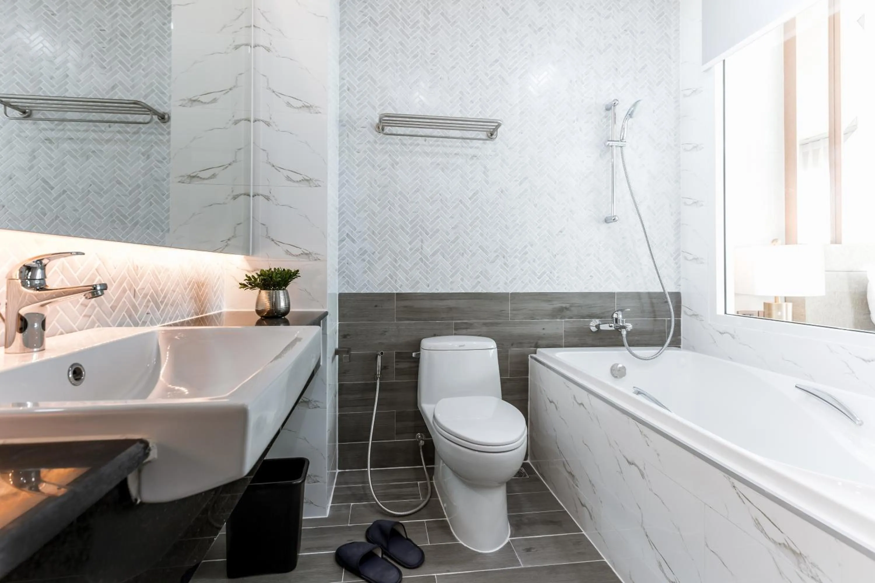 Toilet in The 8 Hotel Udonthani