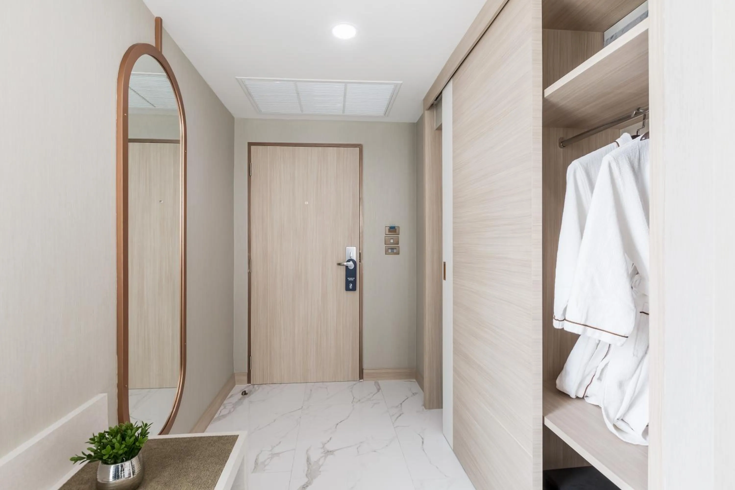 Photo of the whole room in The 8 Hotel Udonthani