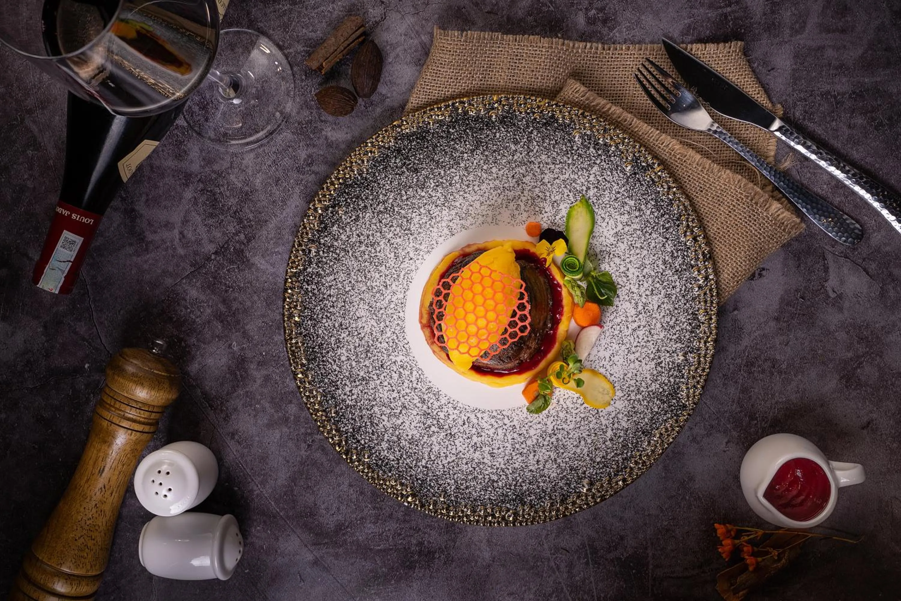 Food and drinks in The Oriental Jade Hotel