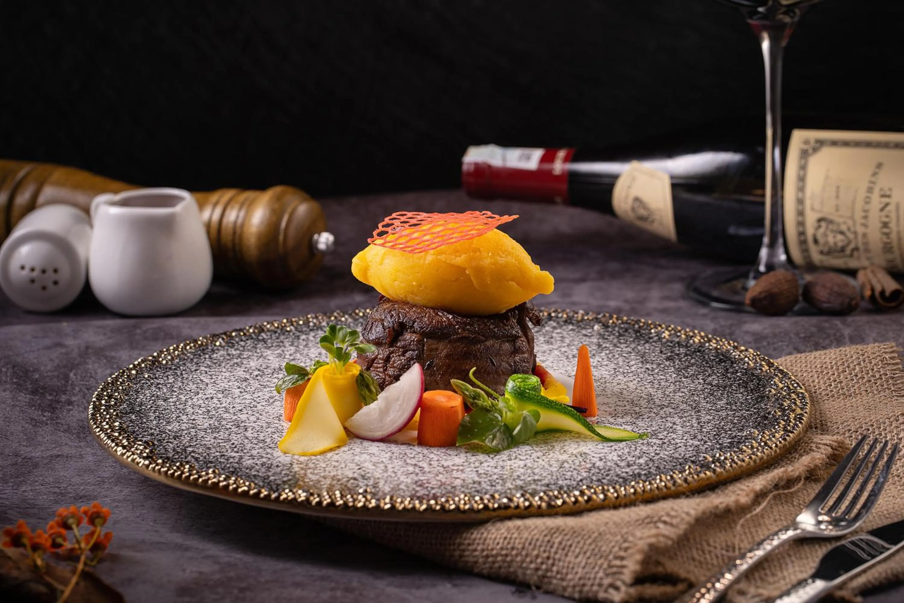 Restaurant/places to eat in The Oriental Jade Hotel