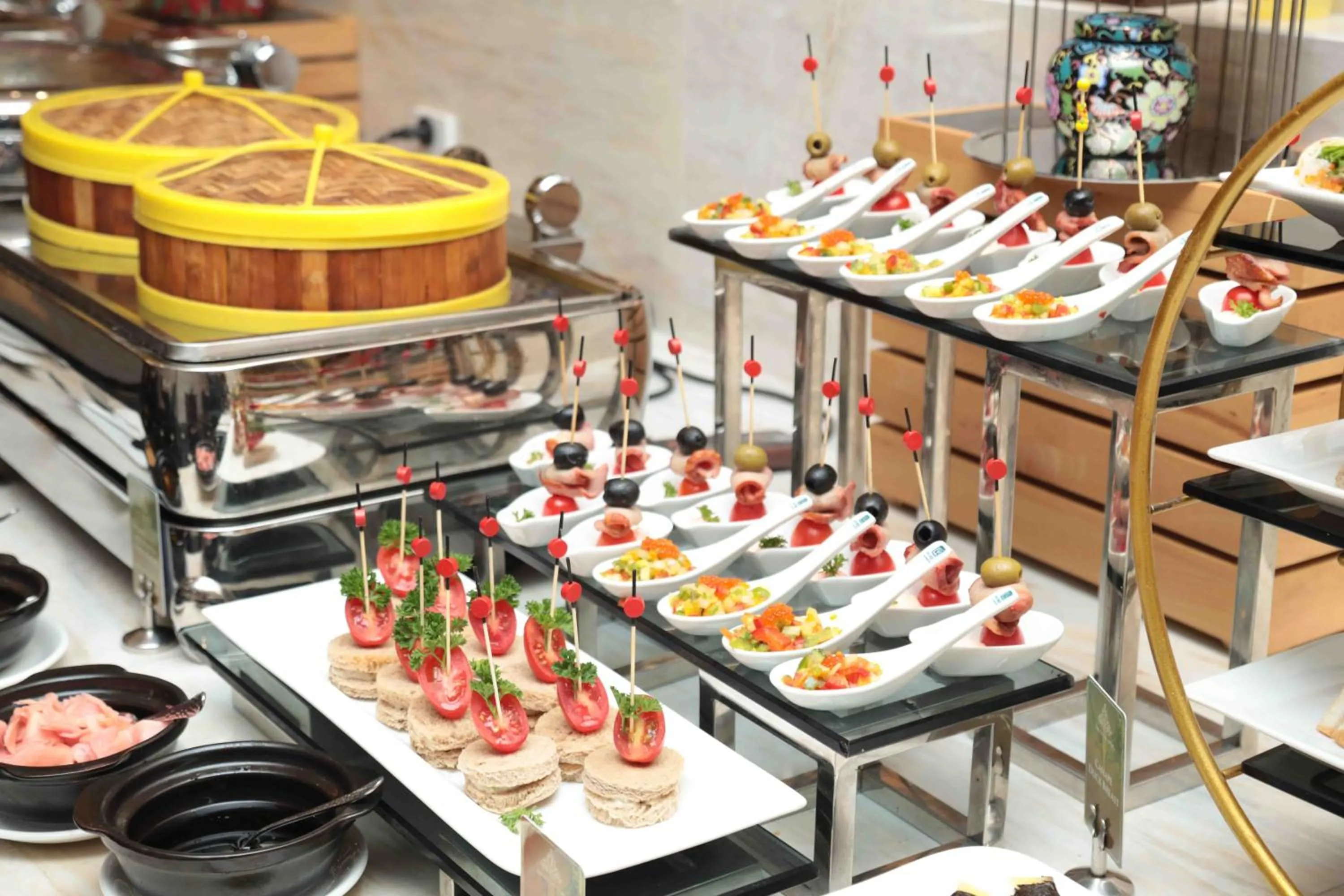 Restaurant/places to eat in The Oriental Jade Hotel