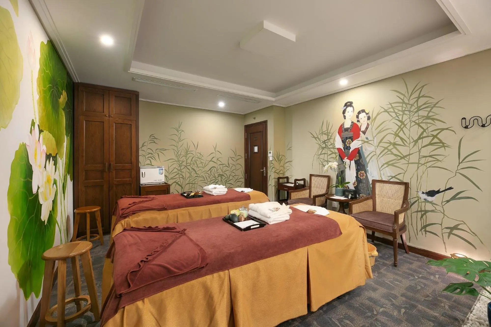 Spa and wellness centre/facilities, Bed in The Oriental Jade Hotel